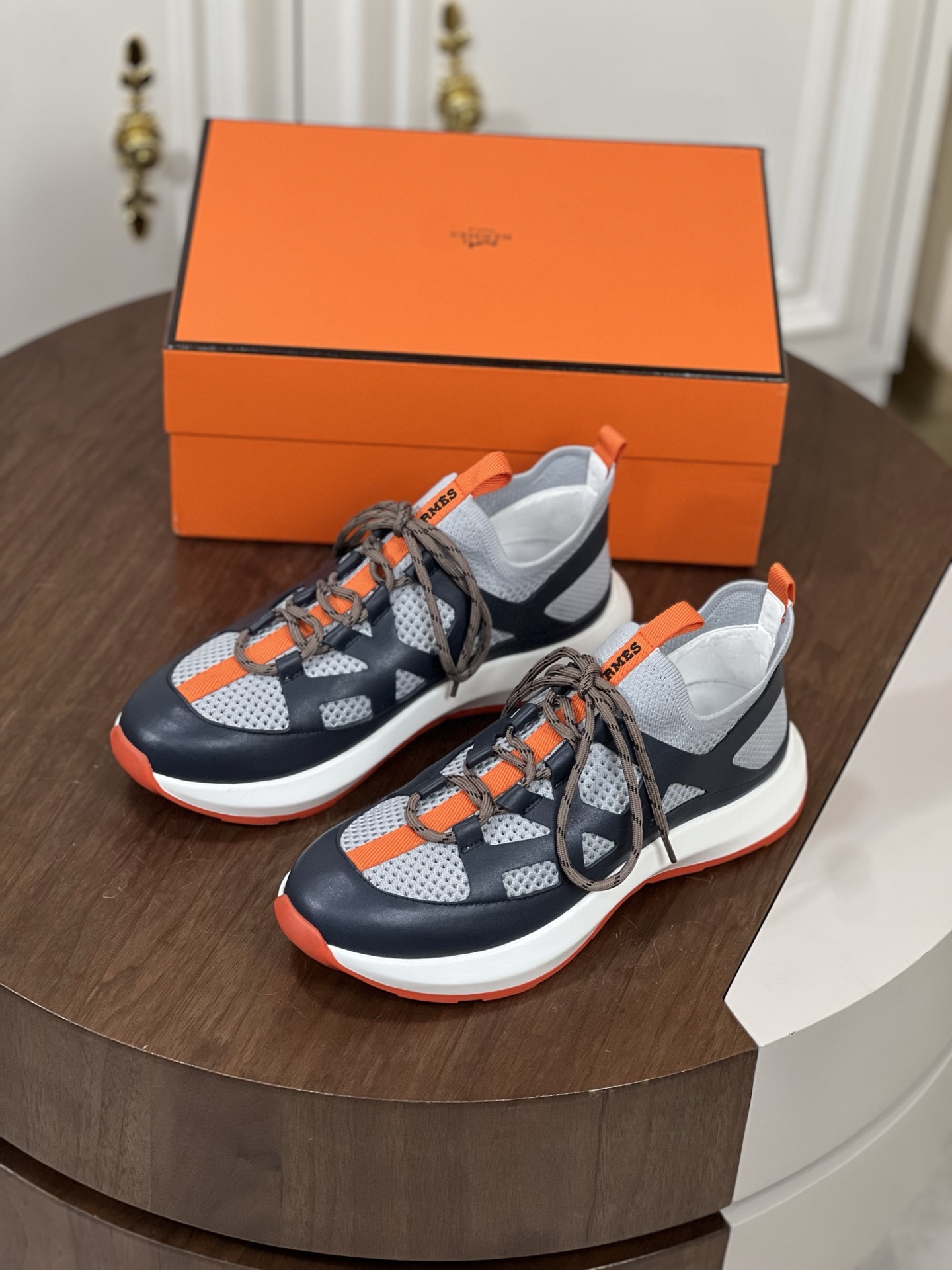 HERMES/爱马仕 男士休息运动鞋！
-高端品质 原单休闲运动鞋...