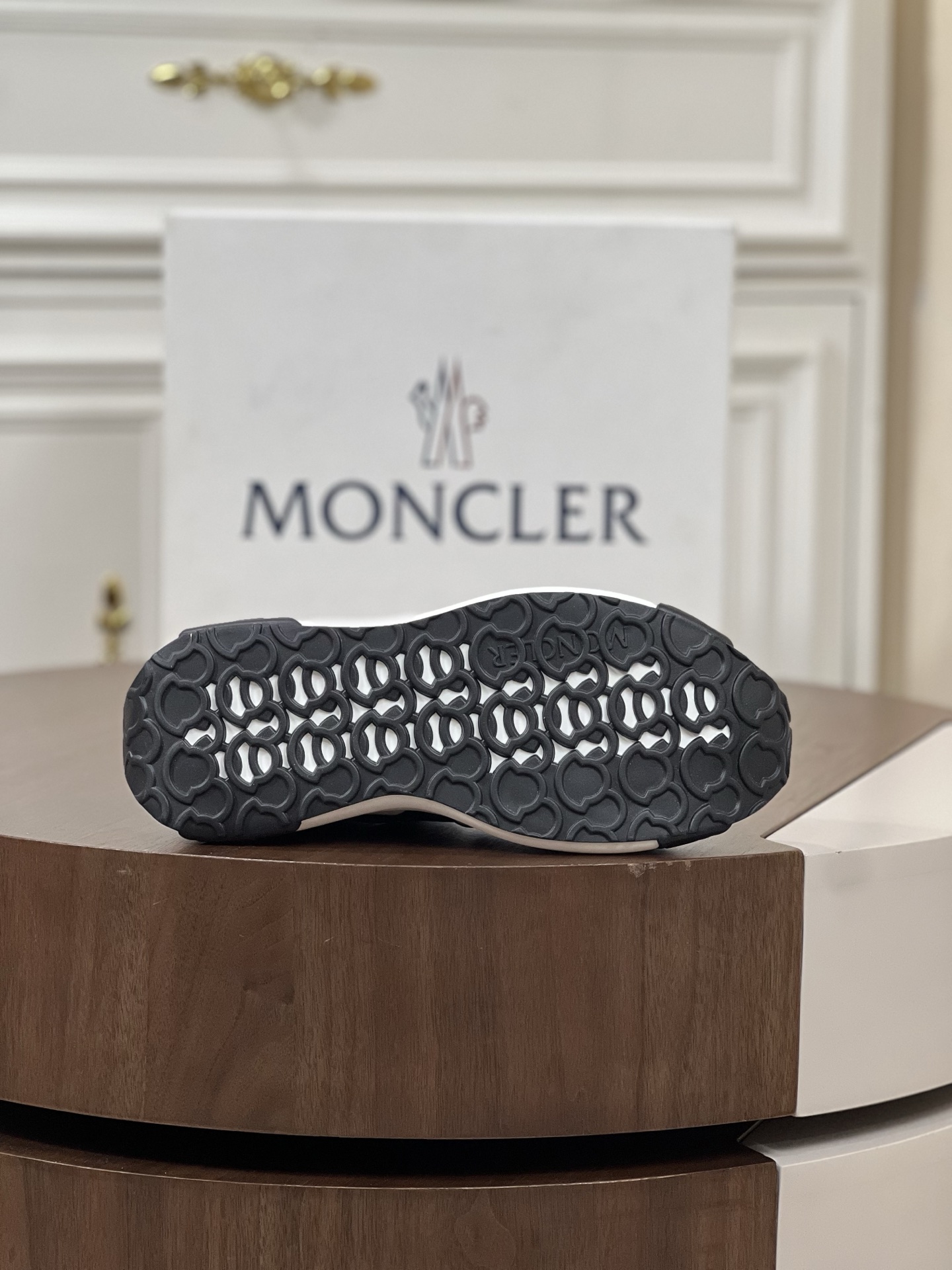 Moncler Lunarove 运动鞋运动鞋,moncler,鞋 9 Moncler Lunarove 运动鞋运动鞋,moncler,鞋 9