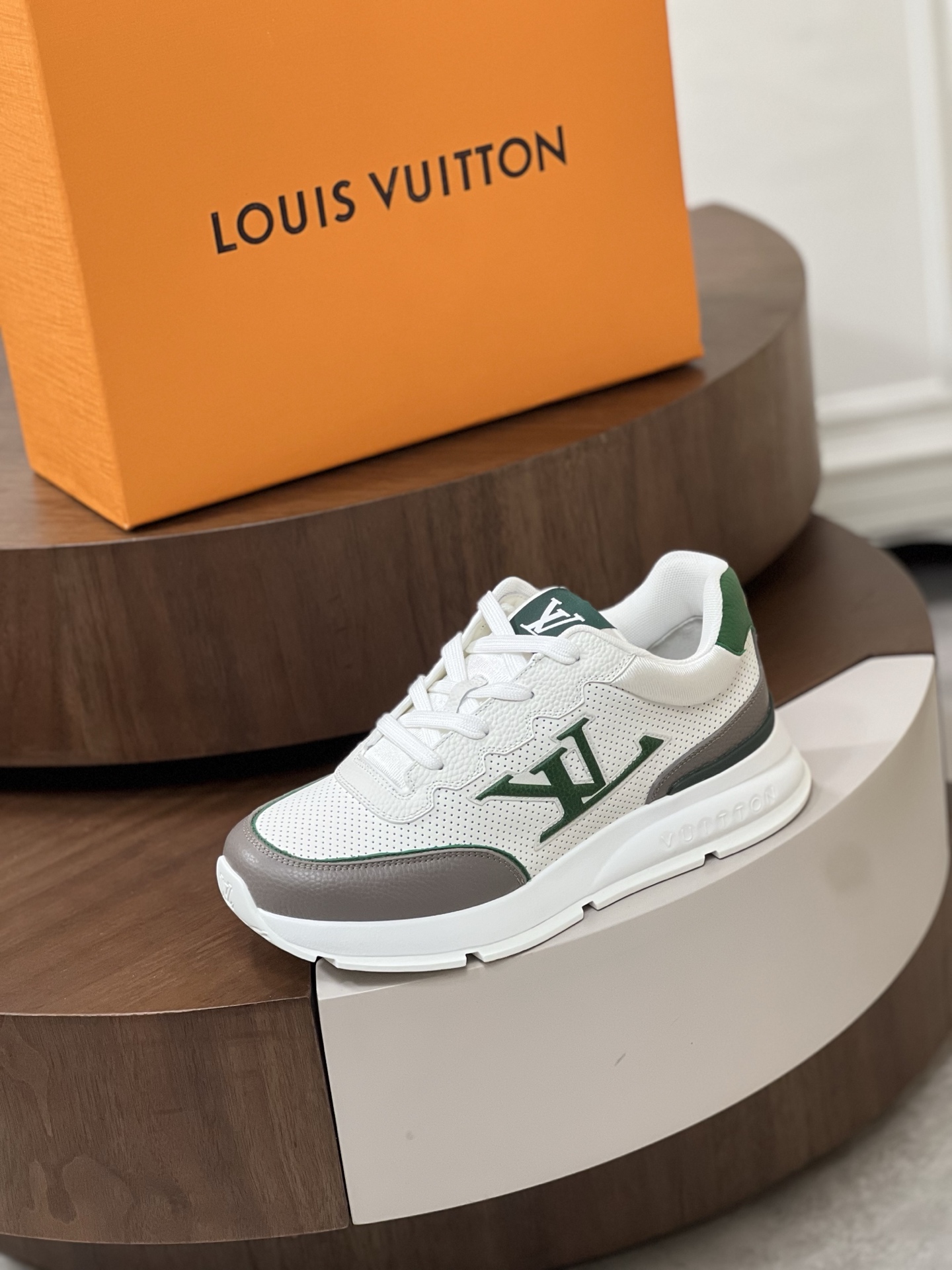 LV Classic 运动鞋运动鞋,lv,男,鞋 5 LV Classic 运动鞋运动鞋,lv,男,鞋 5