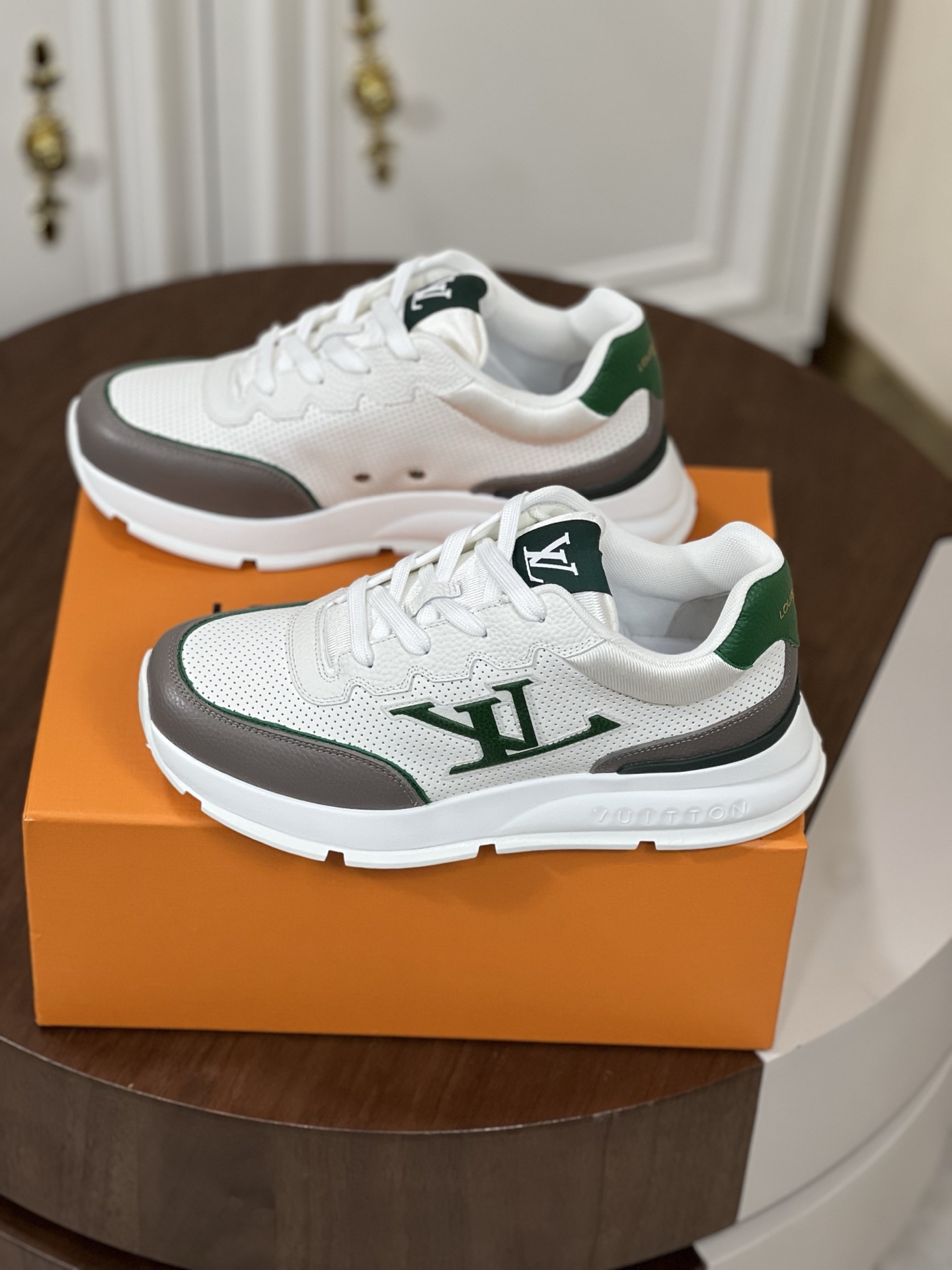 LV Classic 运动鞋运动鞋,lv,男,鞋 6 LV Classic 运动鞋运动鞋,lv,男,鞋 6