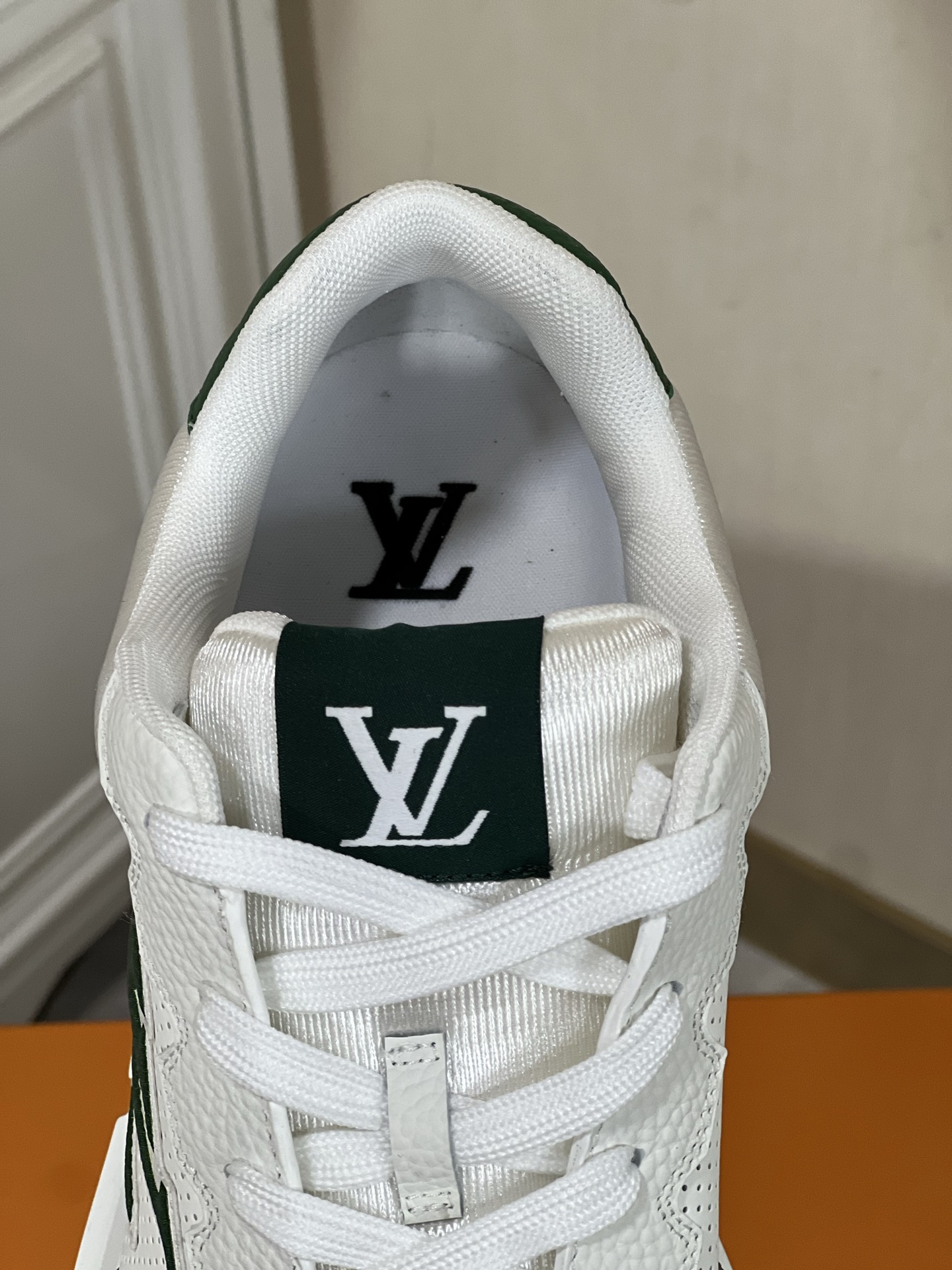 LV Classic 运动鞋运动鞋,lv,男,鞋 8 LV Classic 运动鞋运动鞋,lv,男,鞋 8