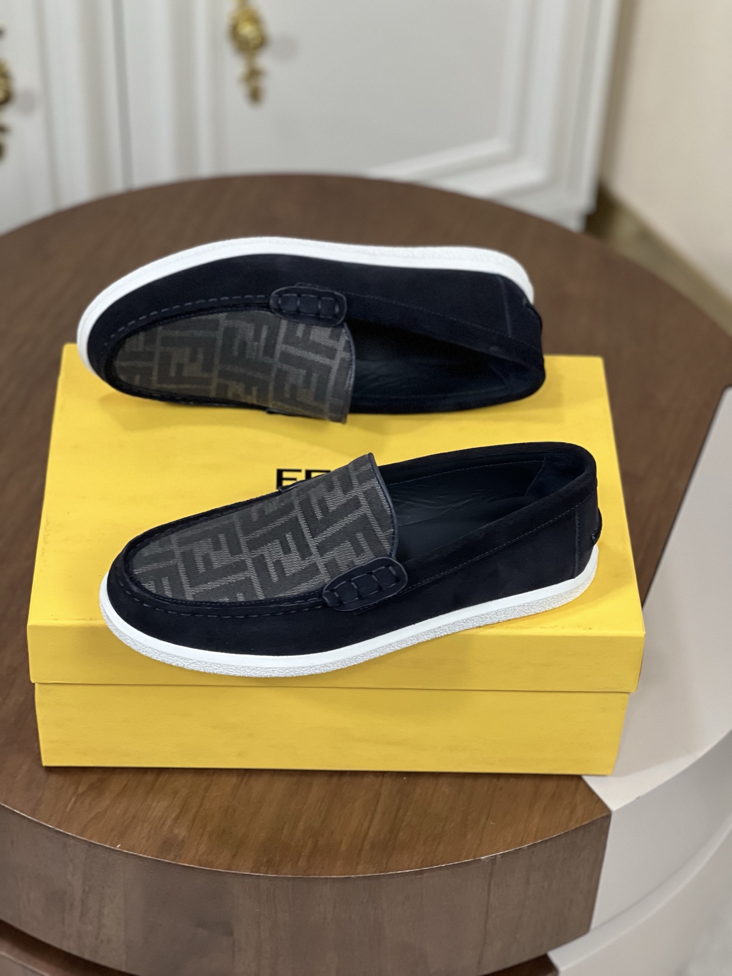 Fendi  乐福鞋鞋 3