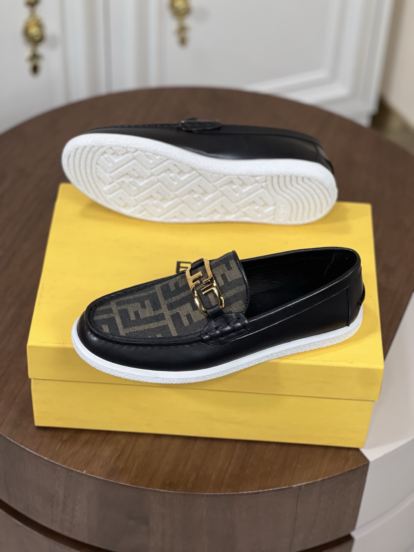 Fendi FF 乐福鞋鞋 4