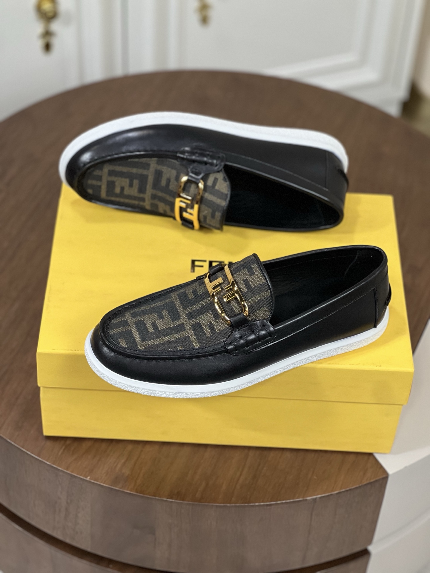 Fendi FF 乐福鞋鞋 3