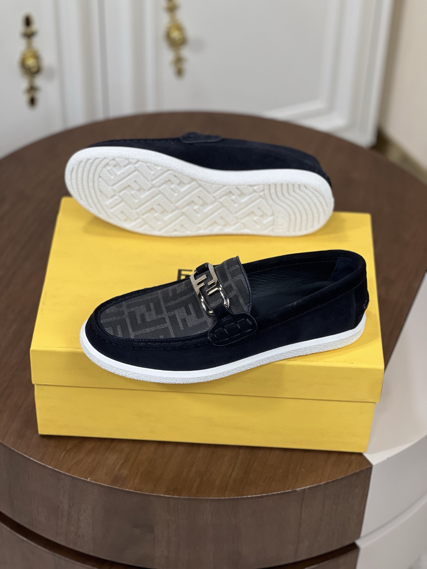 Fendi 乐福鞋鞋 6 Fendi 乐福鞋鞋 6