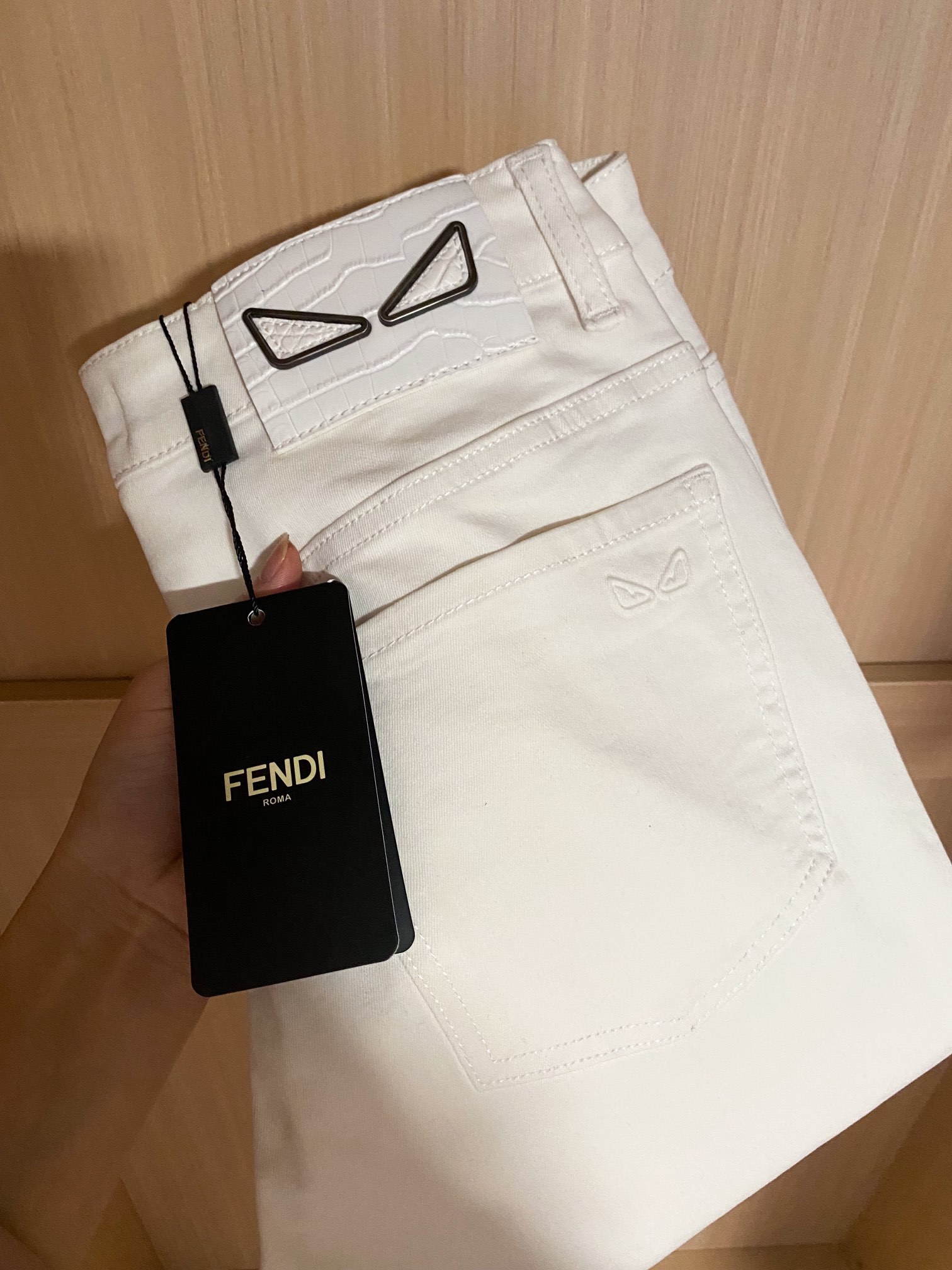 Fendi 2025ss春夏新款FD家小怪兽眼睛休闲小直筒牛仔裤!意大利原厂订单,FD家族人气单品,代