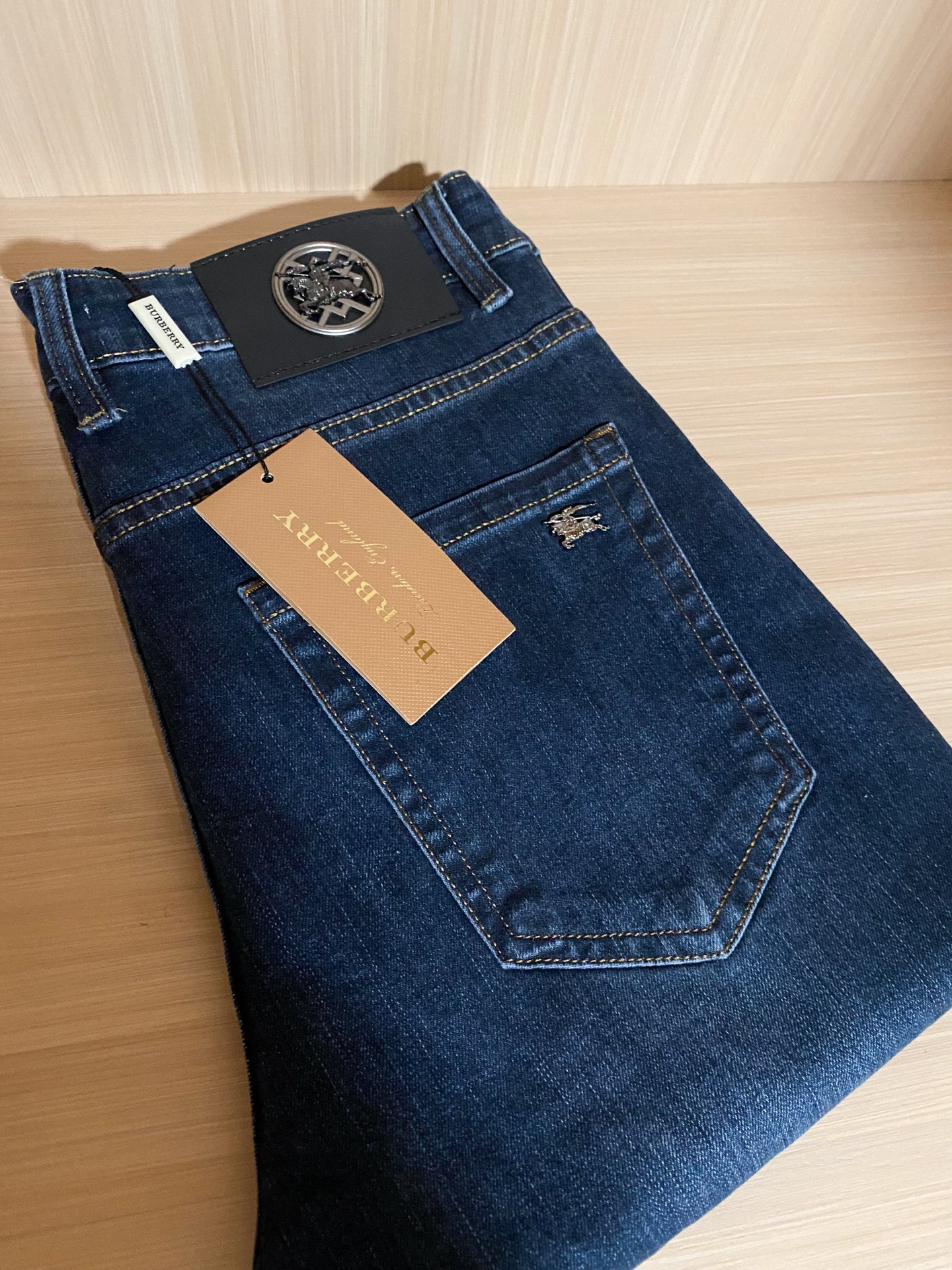 NO:135163,BBR 25 early spring new style jeans custom fabric soft elastic comfortable feel Custom letter logo hardware Back pocket logo embroidery design Men's casual jeans Size 29-40 (37 39), ,jeans,alexander wang19860909BBR 25早春新款牛仔长裤 定制面料 柔软 弹力 舒适手感  定制字母logo五金 后袋logo绣花设计  男士休闲牛仔裤 码数29-40（37 39）,,jeans,alexander wang,Men's clothing