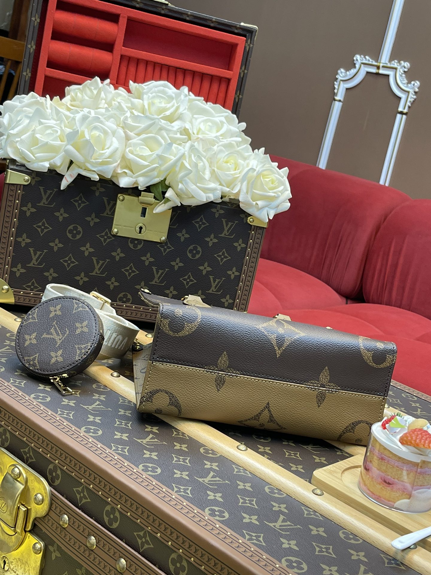 루이비통 온더고 스몰 가방 M46373 이미지 8