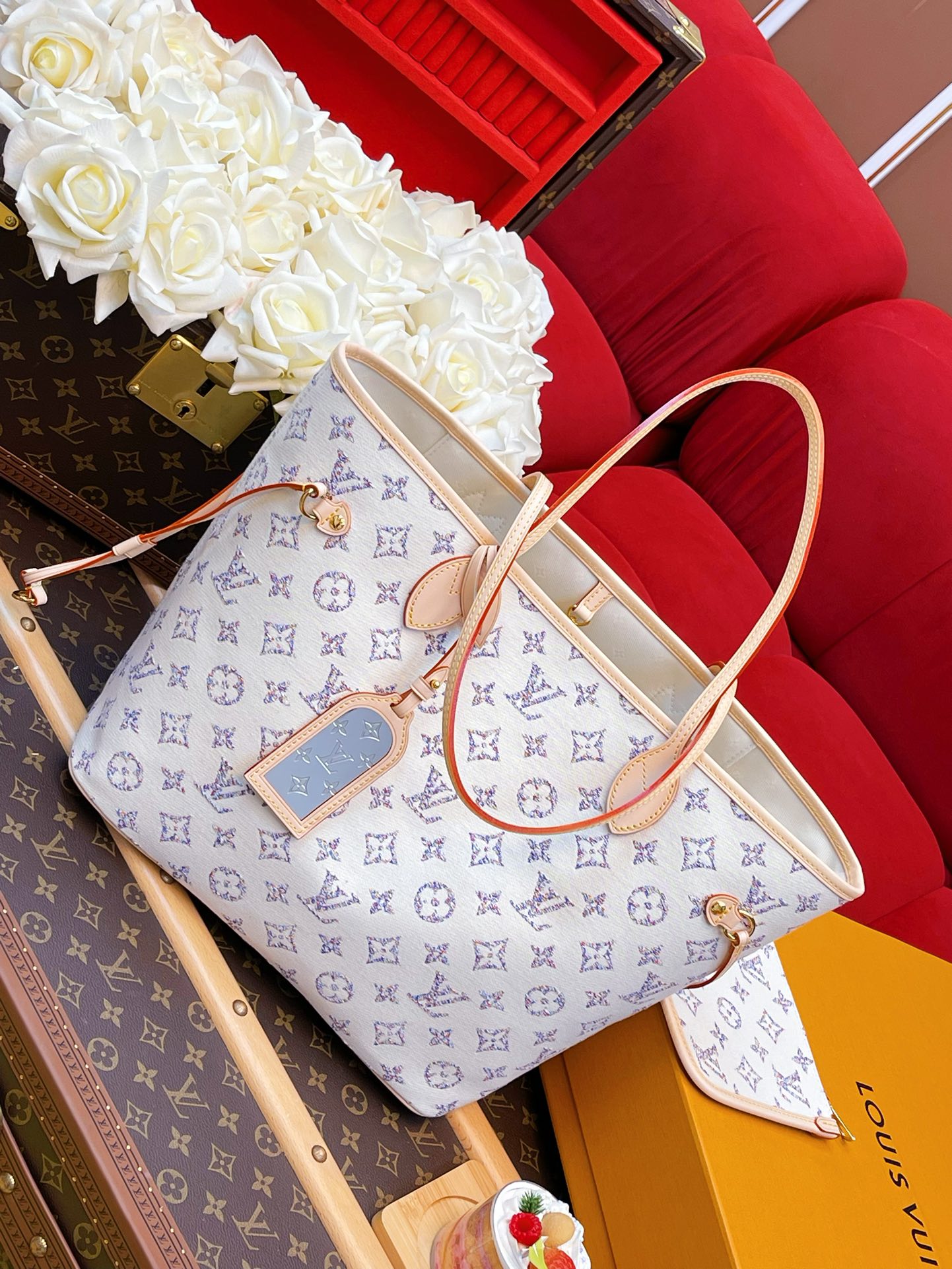 루이비통 네버풀 MM 화이트 가방 M24905