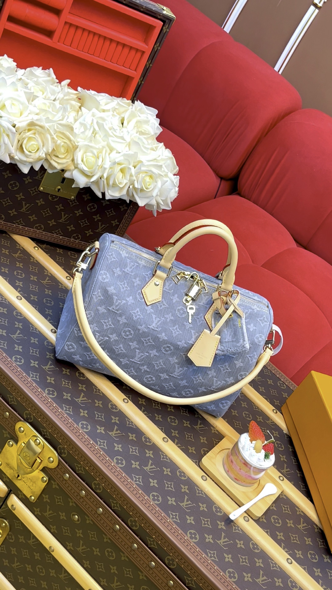 【特级MB动态变码】SPEEDY SOFT  手袋
M13344实拍视频：
 LxLBGH