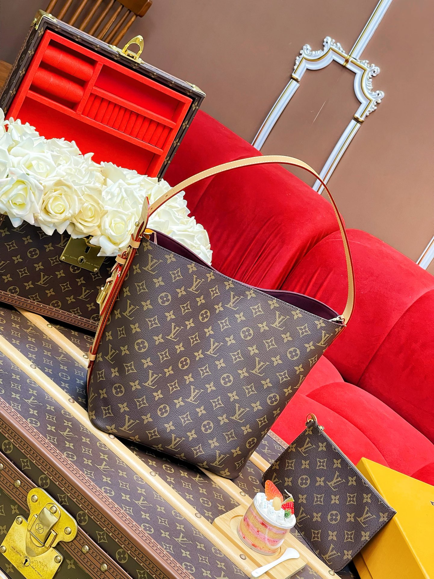 【特级MB动态163C UID芯片】M129 WExLBFG
All In 大号手袋采用 Mono...