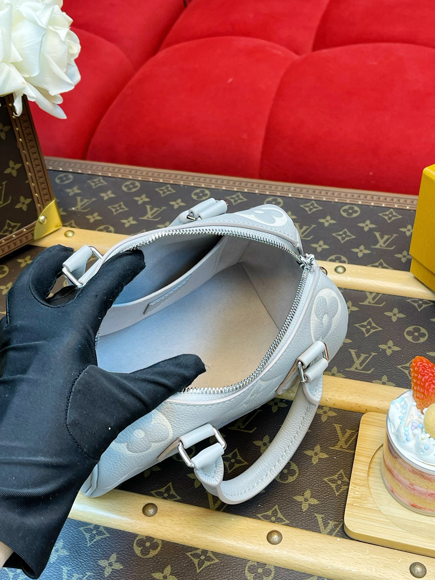 루이비통 밀키웨이 모노그램 앙프랑 스피디 밴드리에르 20 가방 M14207 썸네일 이미지