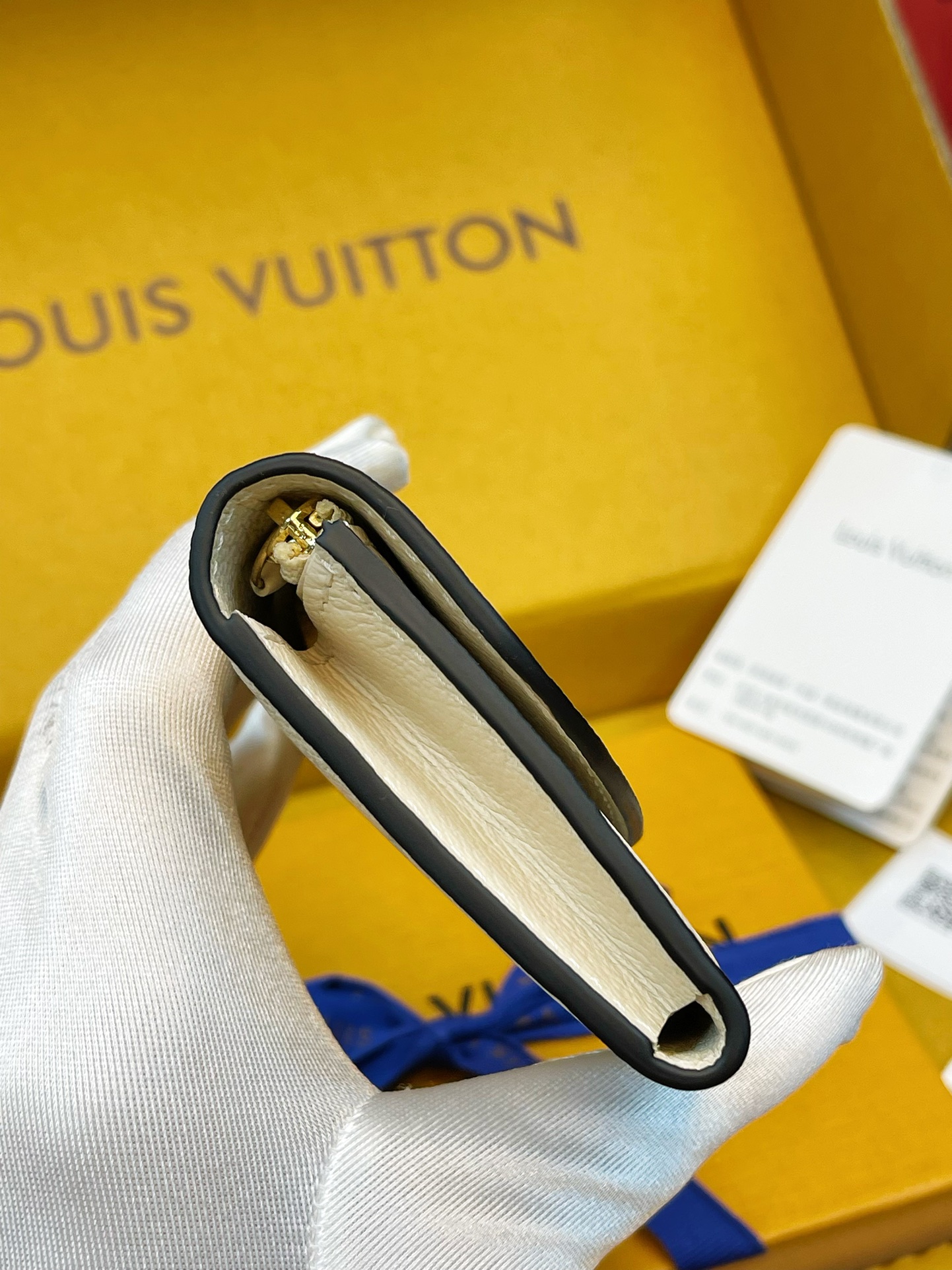 루이비통 지갑 137381 Louis Vuitton Wallet 썸네일 이미지