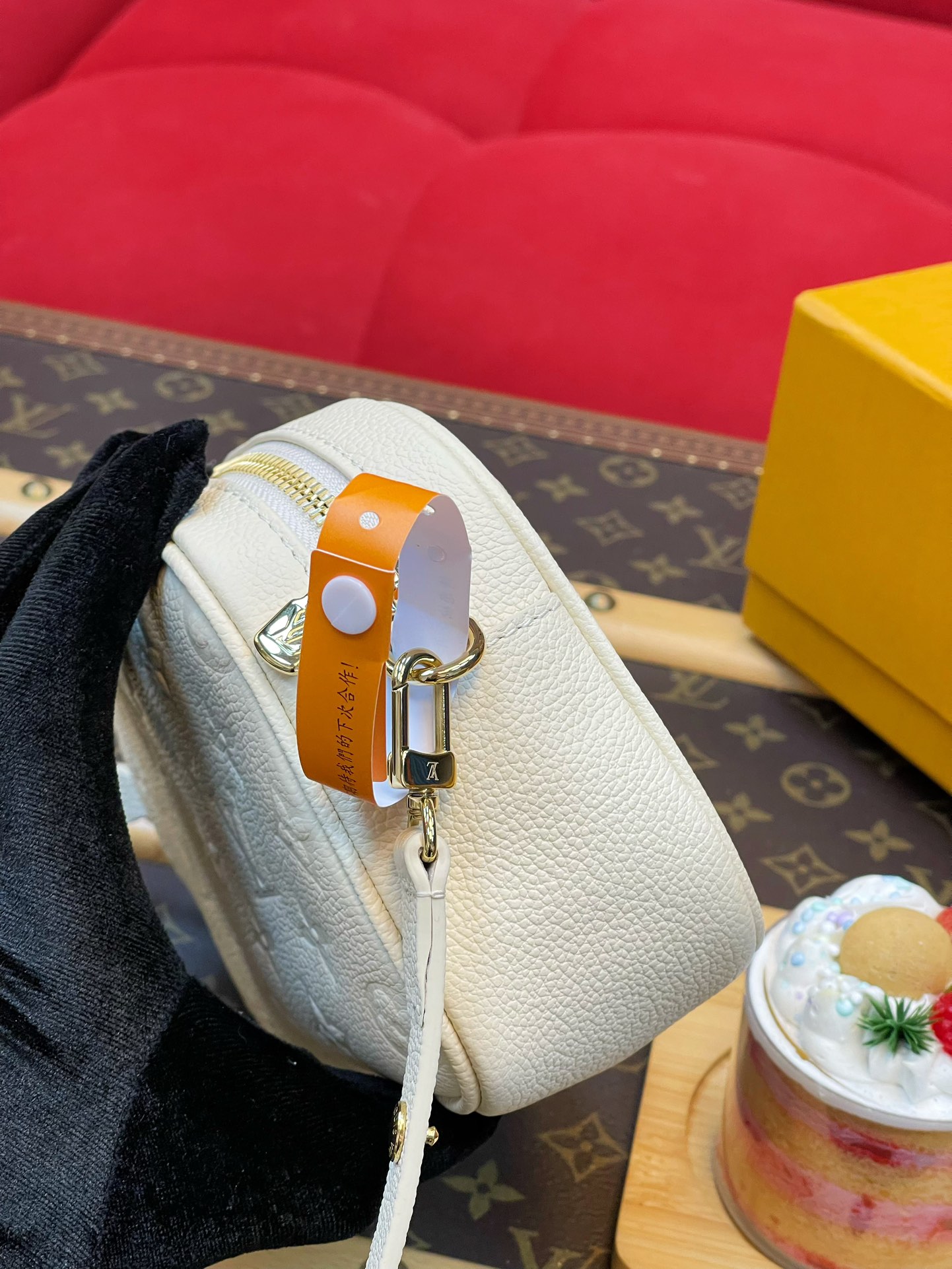 루이비통 모노그램 앙프랑 타이니 카메라 가방 M26509 이미지 8