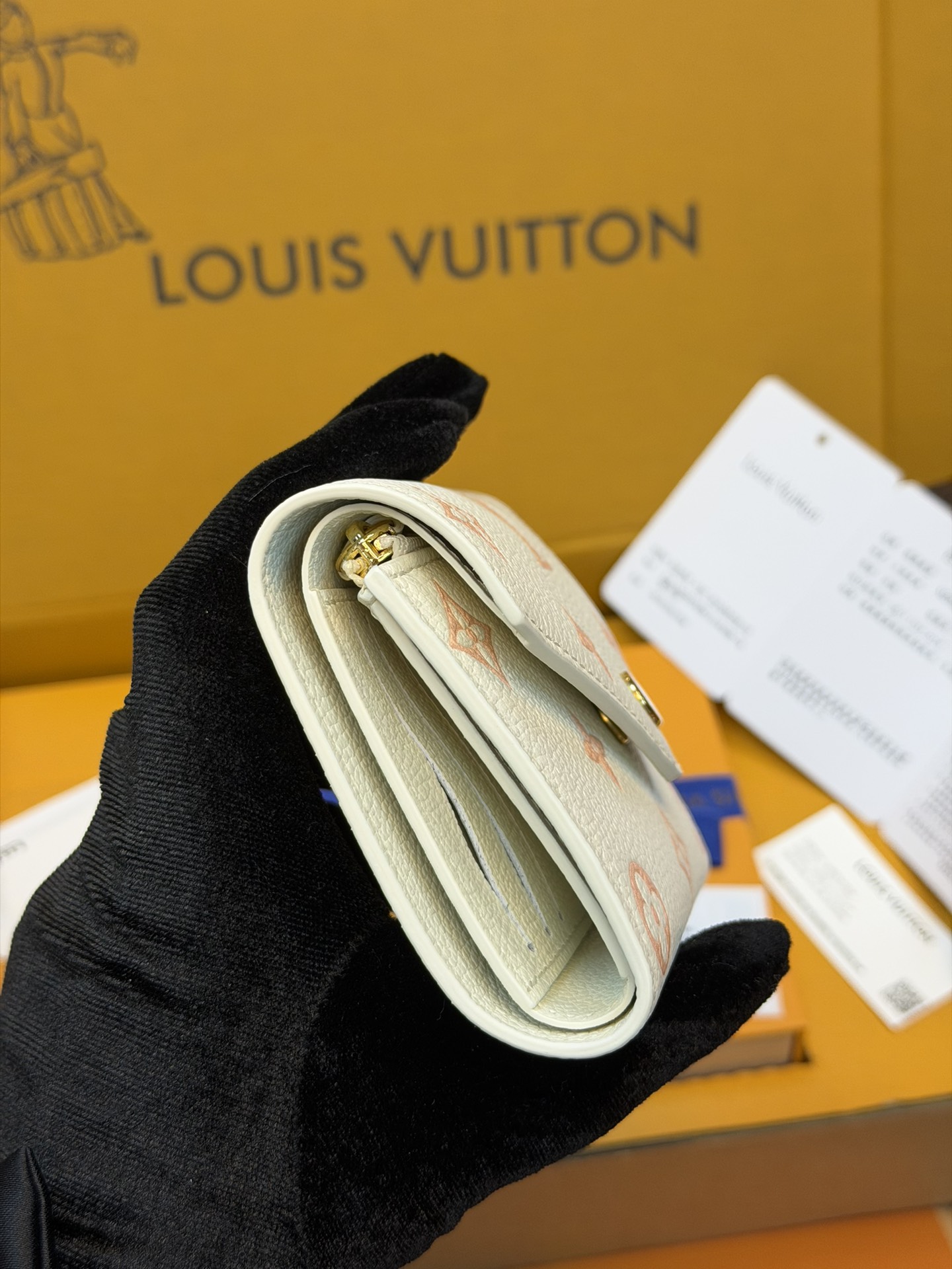 루이비통 지갑 137327 Louis Vuitton Wallet 썸네일 이미지