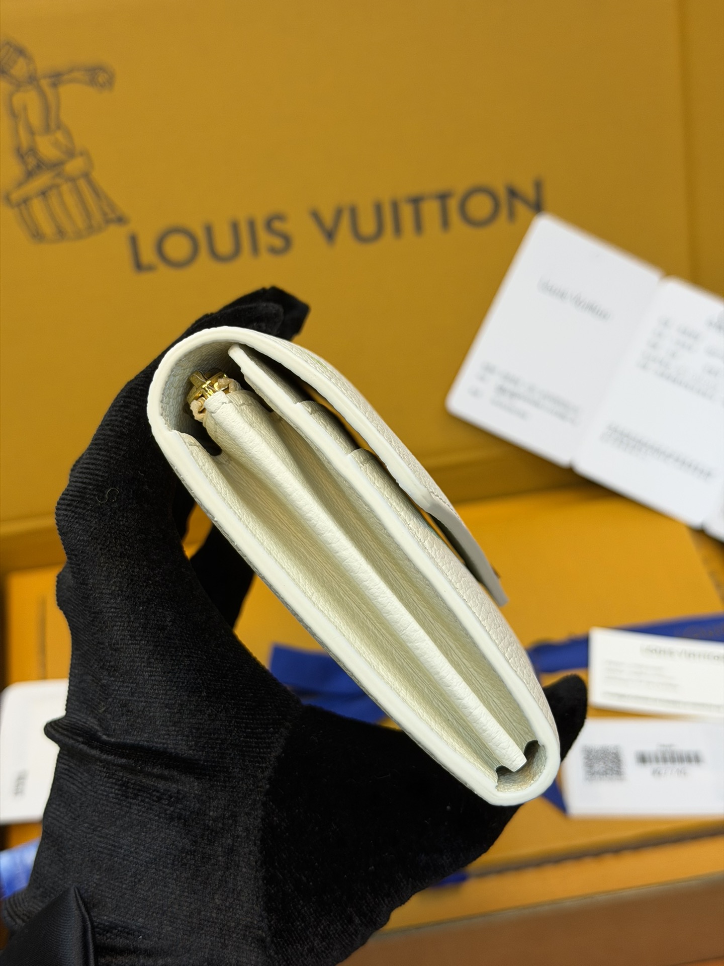 루이비통 지갑 137252 Louis Vuitton Wallet 썸네일 이미지