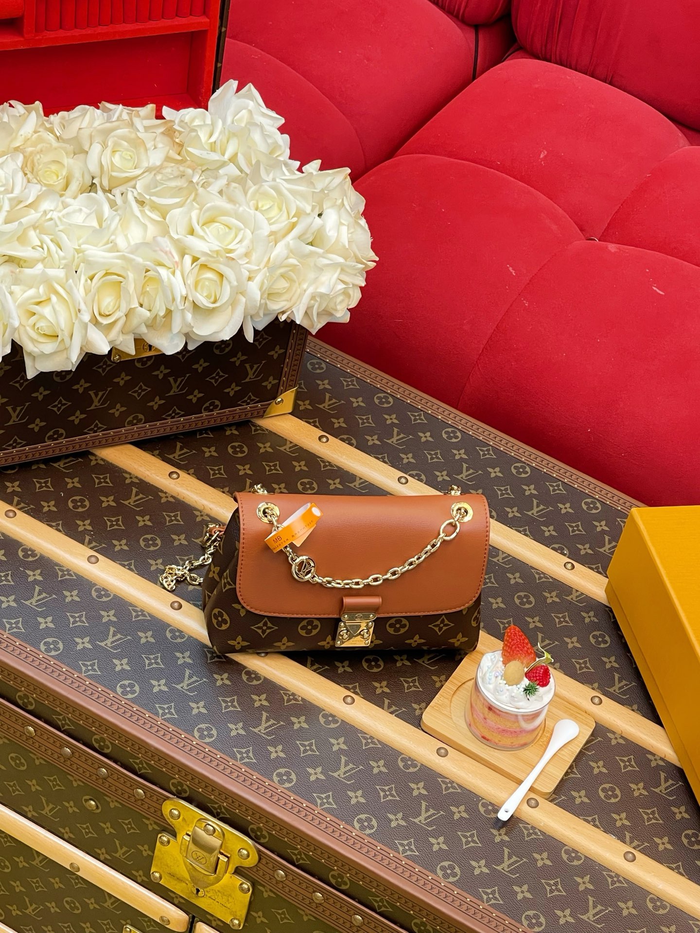 루이비통 마들렌 BB 모노그램 캔버스 가방 M28588 썸네일 이미지