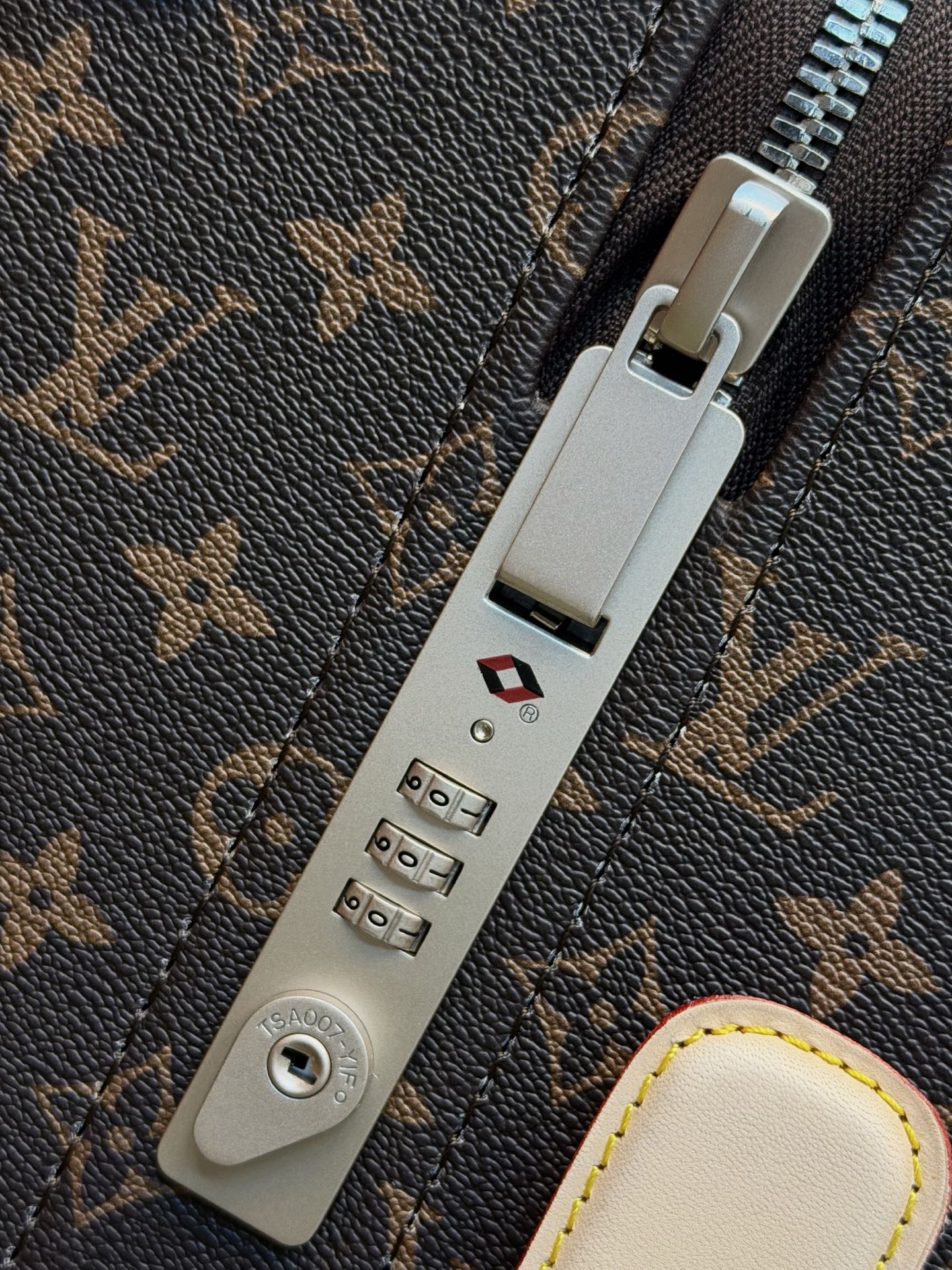 여행가방 137433 가방 Bag 썸네일 이미지