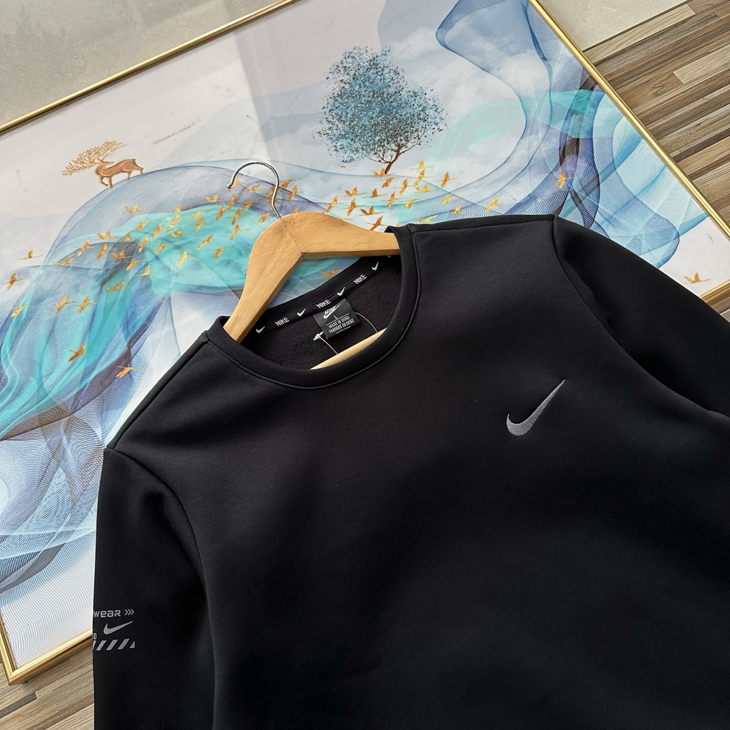 💰195
Nike耐克海外版最新款运动休闲加绒卫衣
万针刺绣logo冬季新款情侣款专柜男女同款圆领加绒卫衣 保暖打底衫刺绣钩子加绒加厚卫衣 潮流学院风女神男神青年必备
小红书网红爆款 ins力荐 学院风轻松驾驭 适合任何年龄段 原版定制!
网红必备穿搭推荐,三标吊牌均和原版一模一样,十分百搭,运动休闲都很合适,断货王,情侣款,三标齐全!完美品质!
颜色:黑色
尺码:L到XXXL
L胸围110衣长68(建议120斤左右)
XL胸围114衣长69(建议140斤左右)
XXL胸围118 衣长70(建议160斤左右)
XXXL胸围122 衣长72(建议180斤左右)
(手工测量有1-3cm误差)