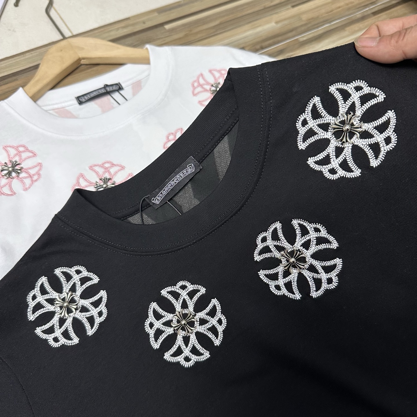 Alternative view of Chrome Hearts T-Shirt 01323