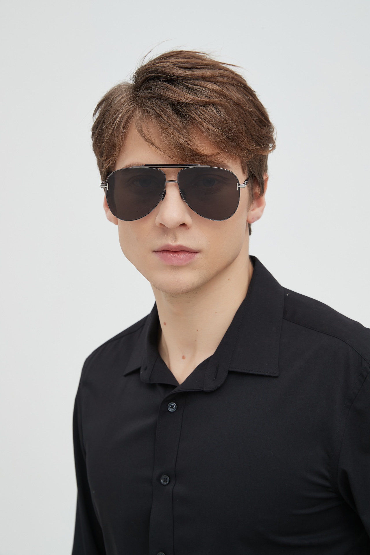  Tom Ford
Mod：TF1018
Size：60-11-145
高级感十足
对版鼻托
