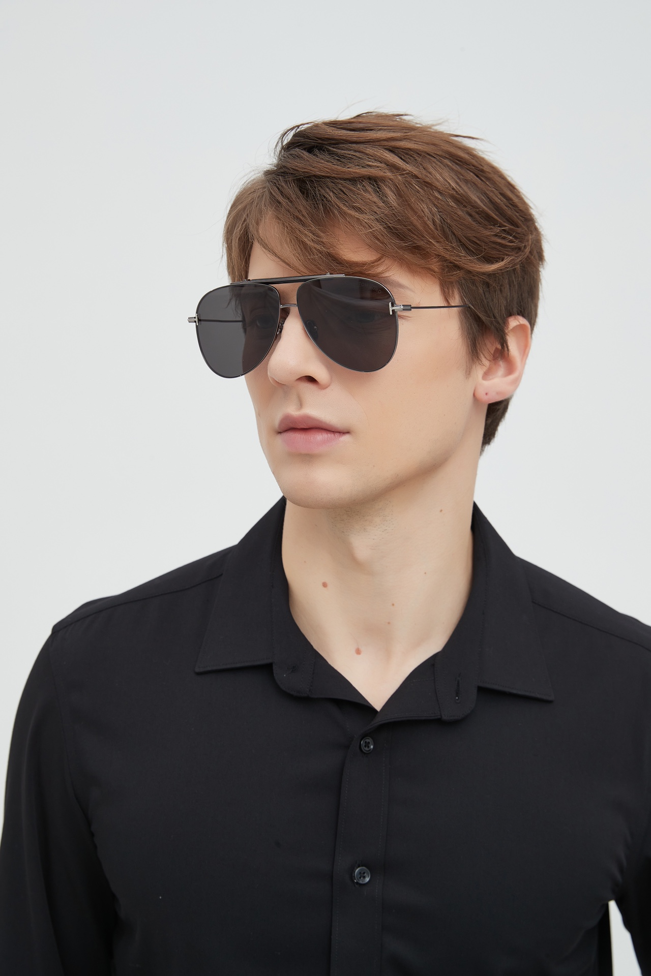  Tom Ford
Mod：TF1018
Size：60-11-145
高级感十足
对版鼻托
