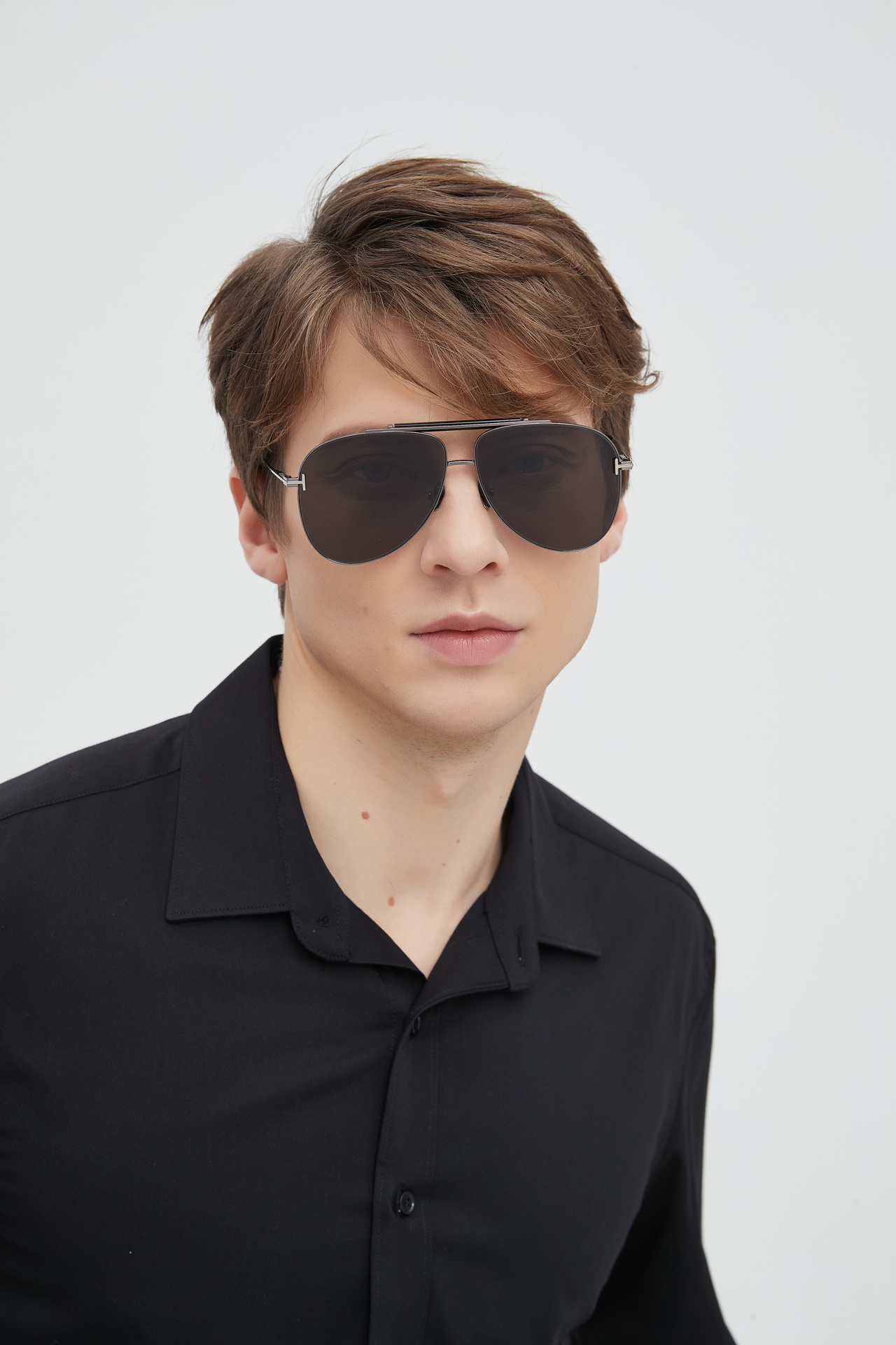  Tom Ford
Mod：TF1018
Size：60-11-145
高级感十足
对版鼻托
