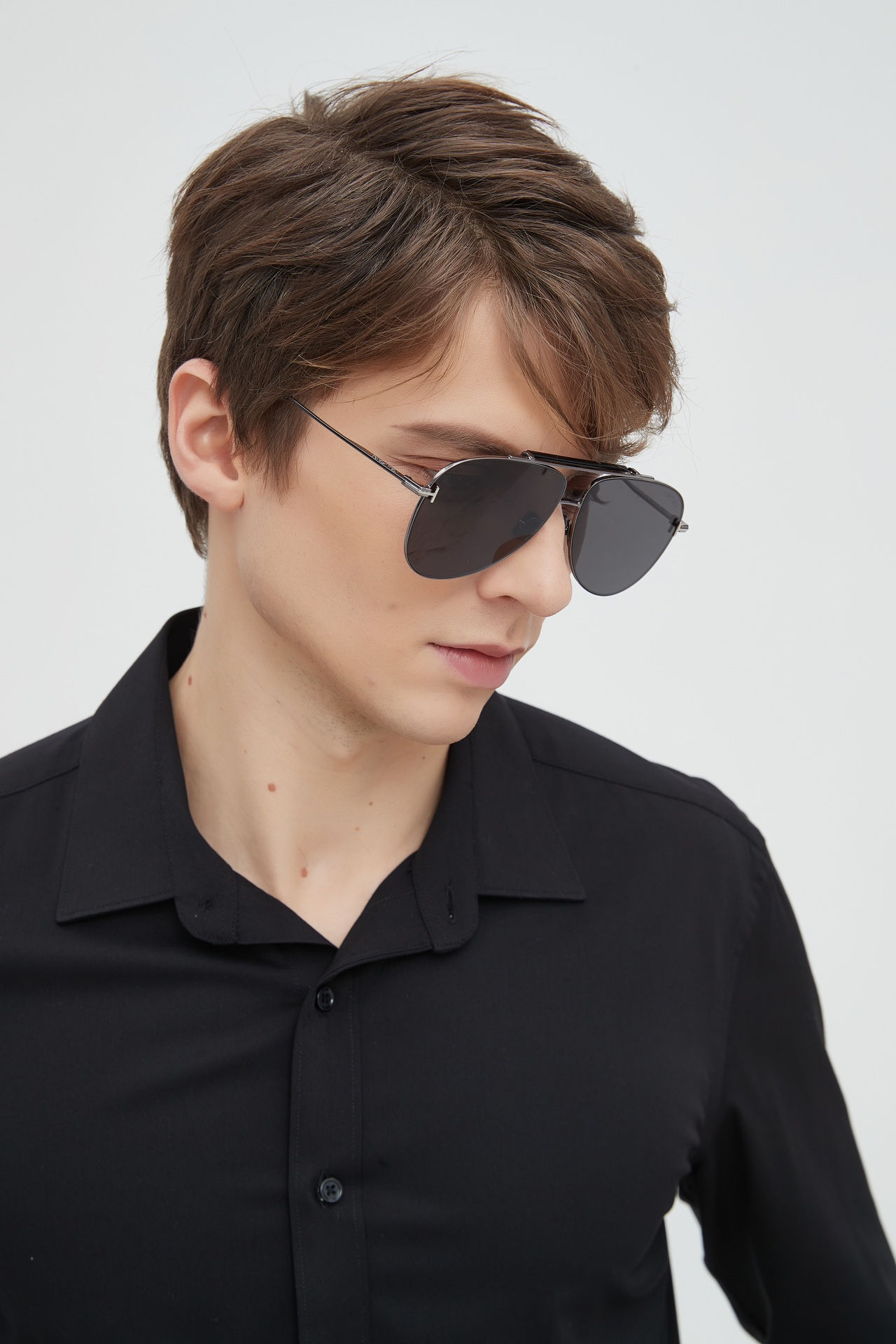  Tom Ford
Mod：TF1018
Size：60-11-145
高级感十足
对版鼻托
