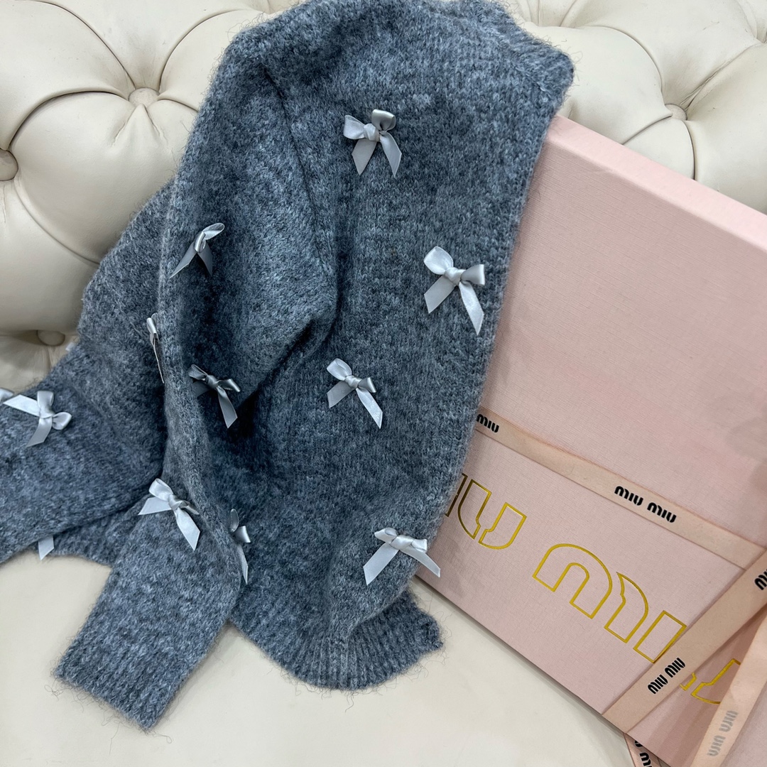 Grey Butterfly Knot Shirt: Unique Design for Girls’ Wardrobe, Comfortable and Stylish #195 - 图片 6