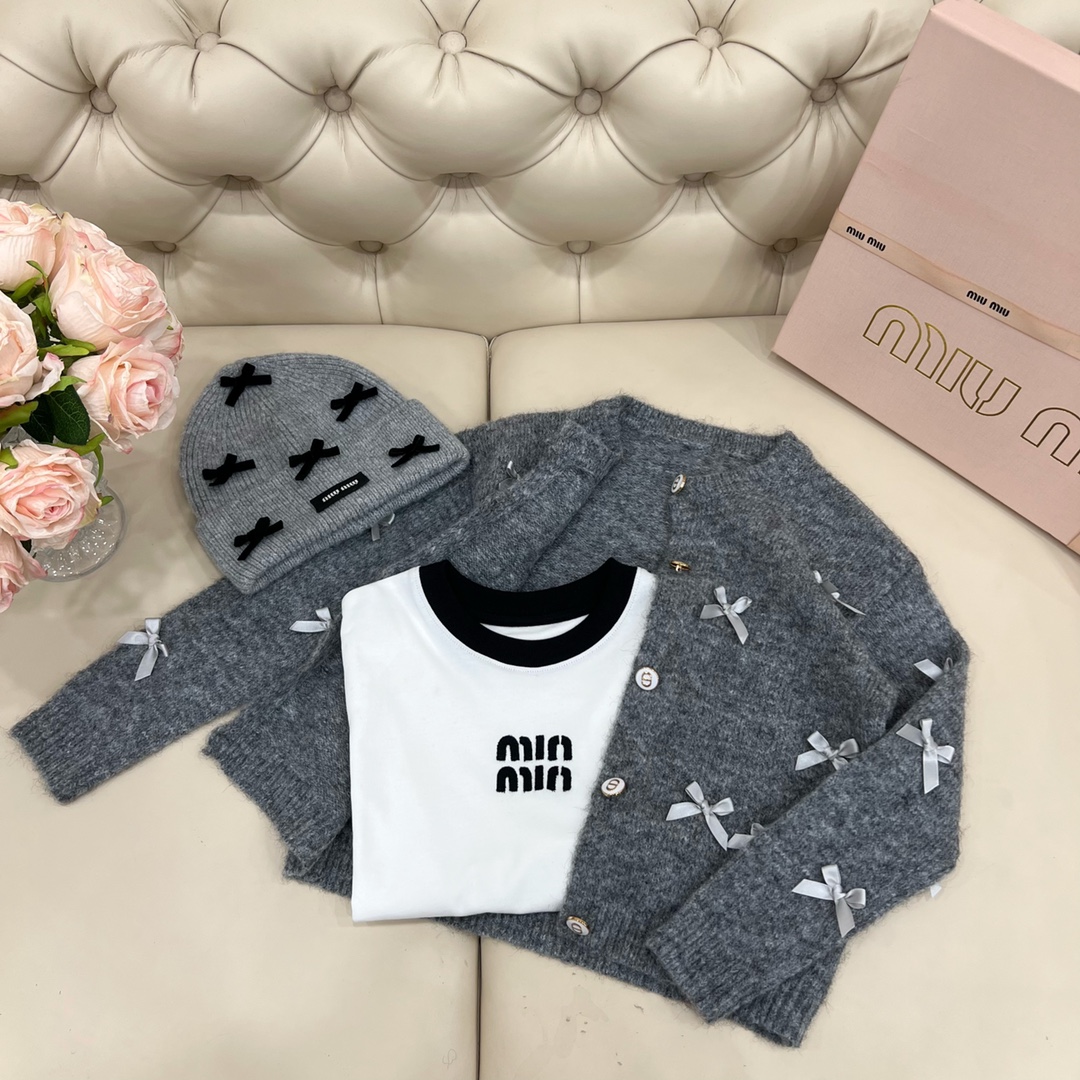 Grey Butterfly Knot Shirt: Unique Design for Girls’ Wardrobe, Comfortable and Stylish #195 - 图片 8