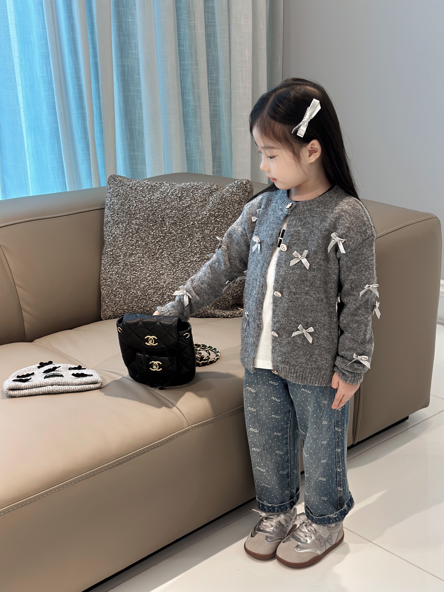 Gray Shirt: Unique Design and Craftsmanship for Sweet and Versatile Style - 图片 8