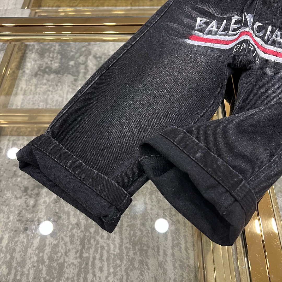 Handcrafted Wide-Legged Custom Jeans: 2024 Cowboy Style with Intricate Design - 图片 6