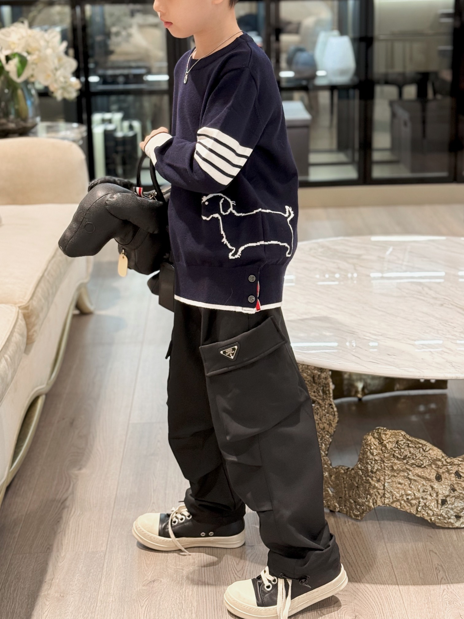 Versatile Classic School Blazer: High-Quality, Soft Blend for All Seasons - 图片 6