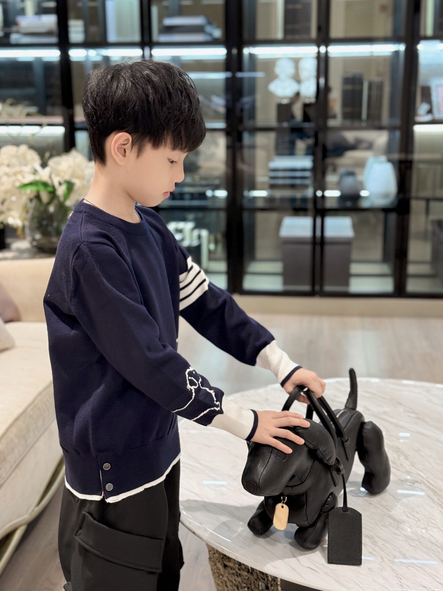 Versatile Classic School Blazer: High-Quality, Soft Blend for All Seasons - 图片 4
