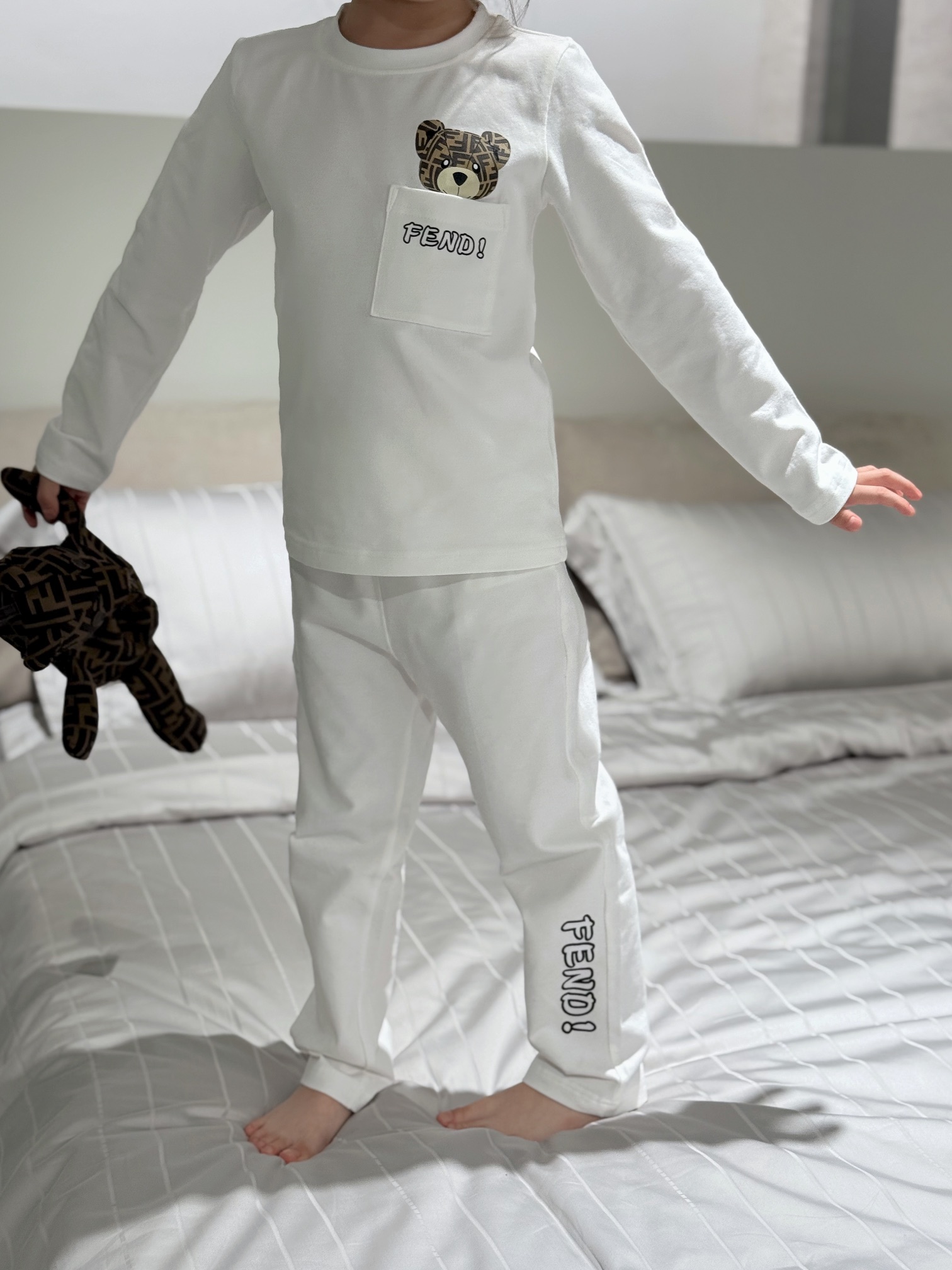 Children's clothing 8