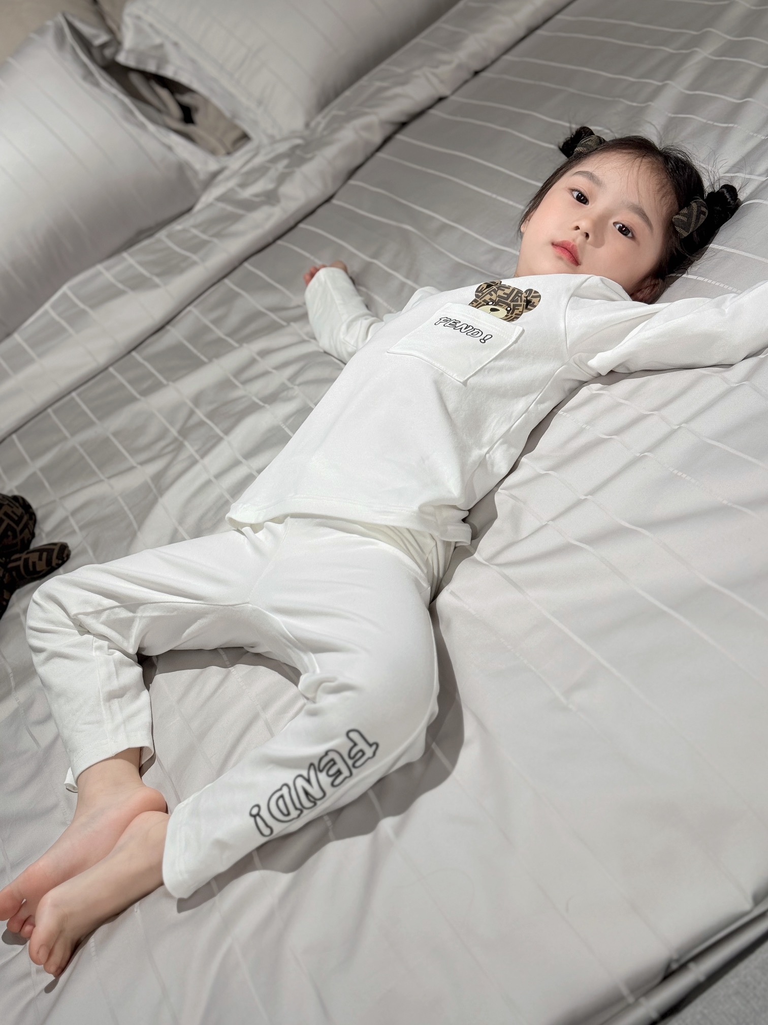 Children's clothing 6