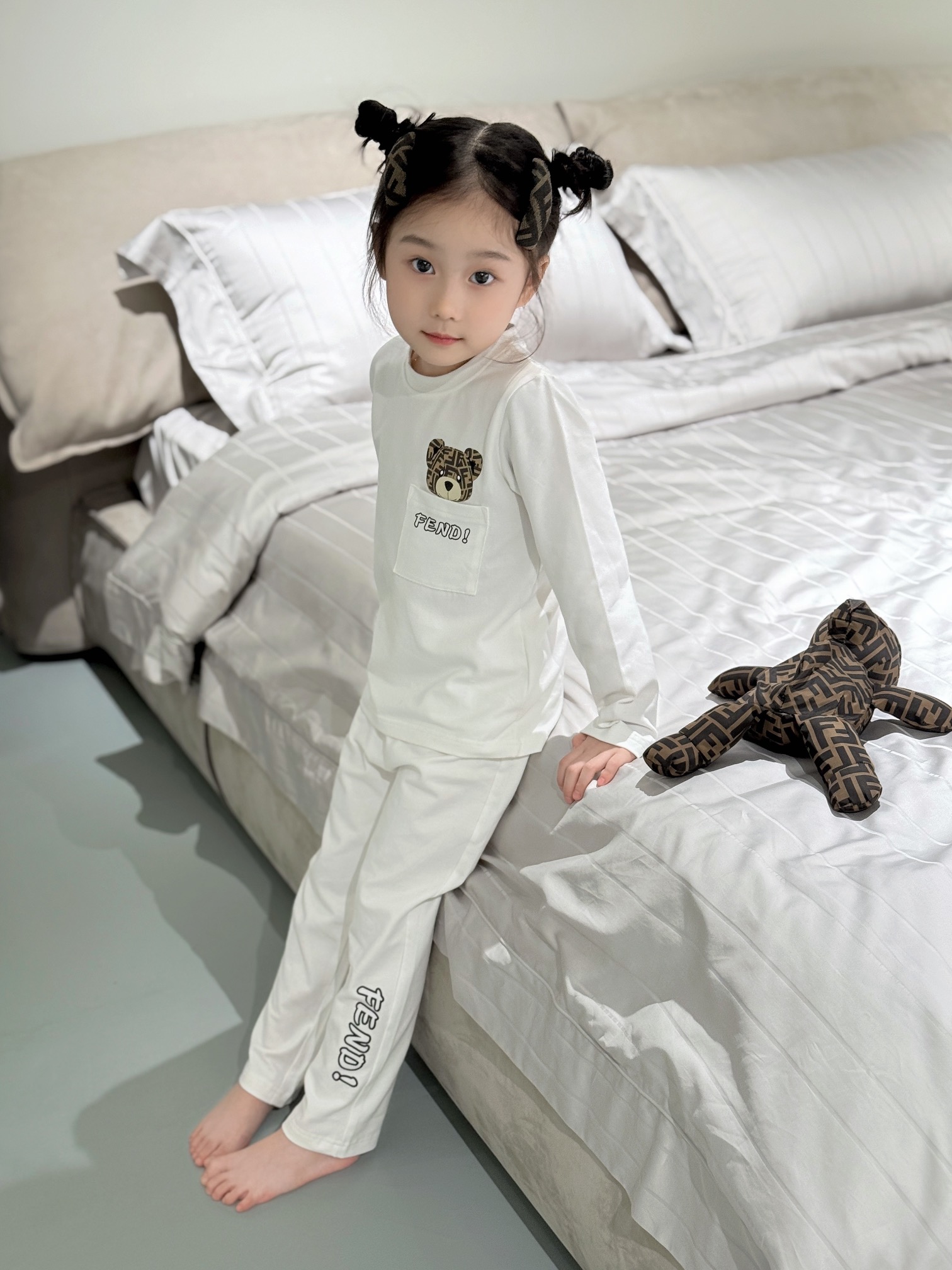Children's clothing 3
