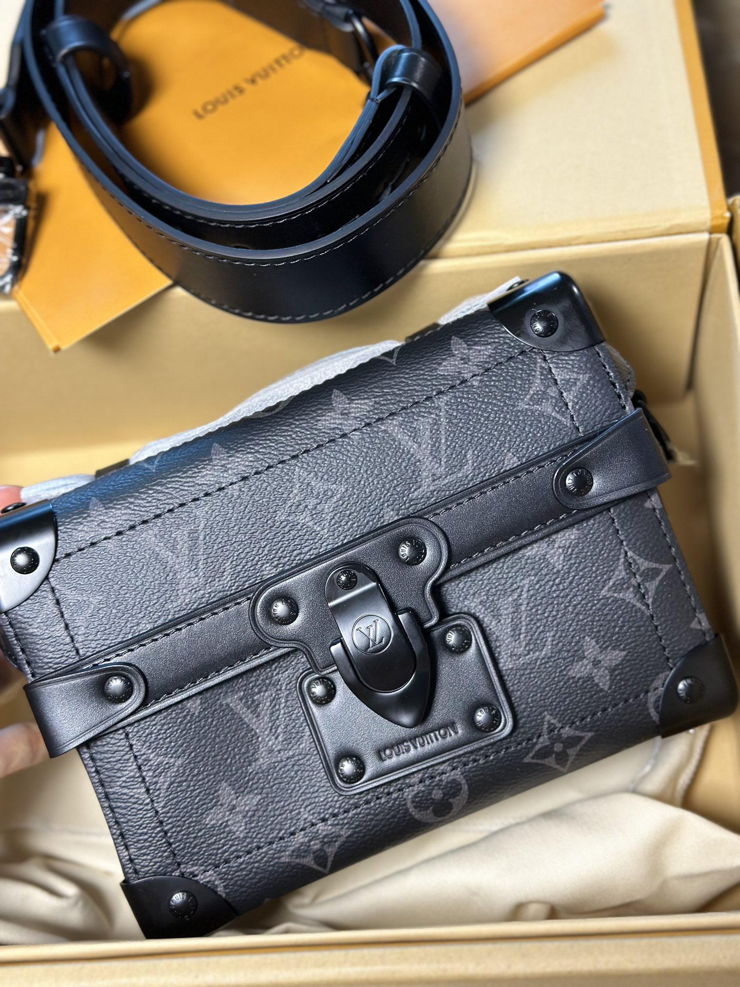 lv 001