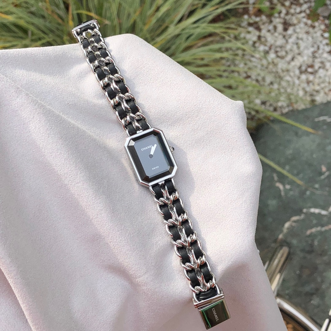 NO:390912,Black silver is also beautiful,19860909黑银同样好看,,Watch