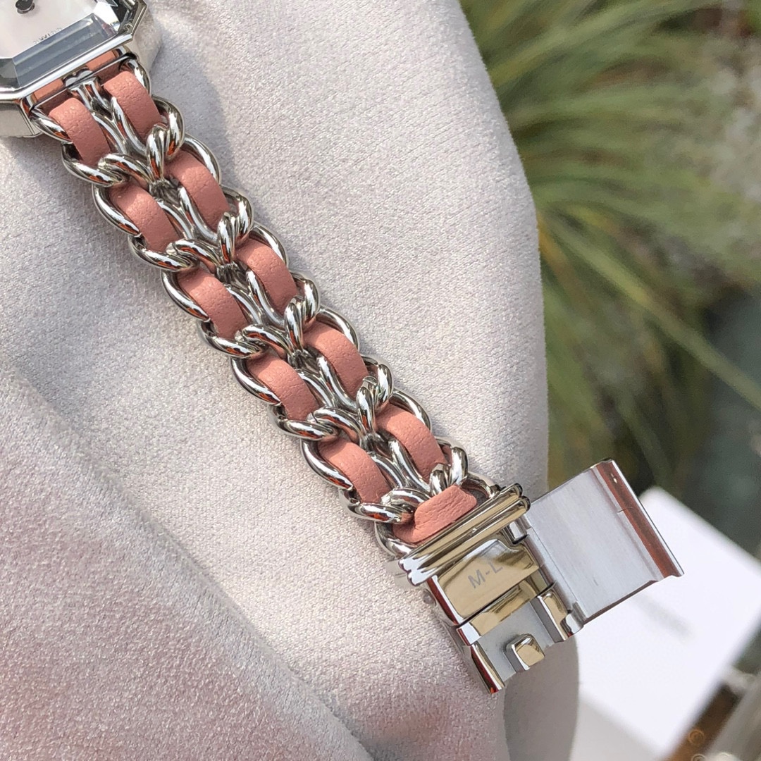 Chanel Première Watch with Pink Leather and Chain Bracelet for Women 2 i1703472598 3848 0