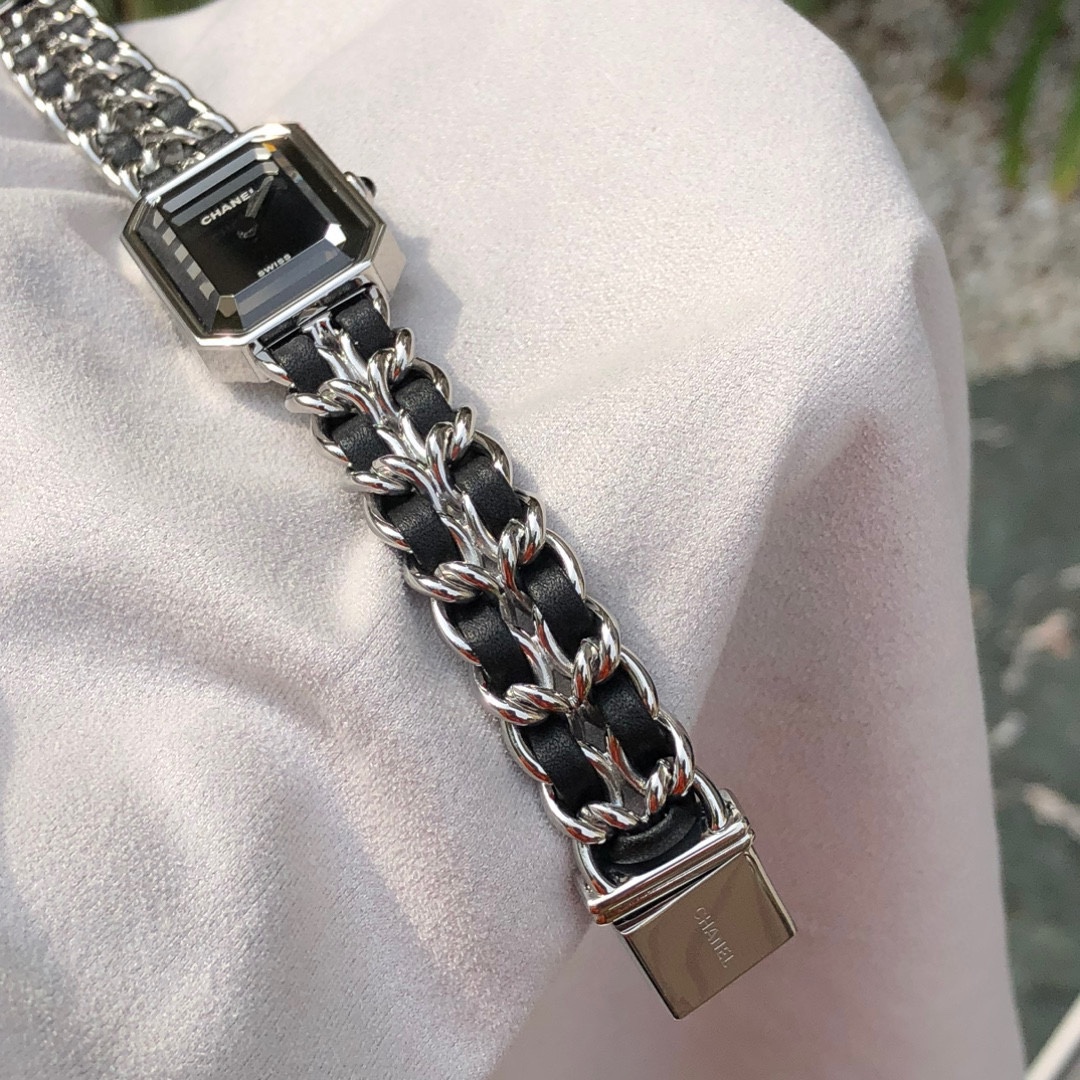 Chanel Première Watch with Pink Leather and Chain Bracelet for Women 3 i1703472598 698 0