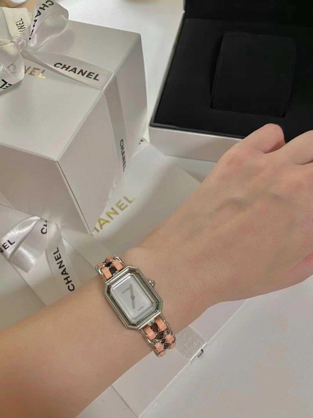 NO:390938,Limited-time pink is beautiful, pink and tender girlish heart,19860909限量粉好看是好看.粉嫩少女心,,Watch