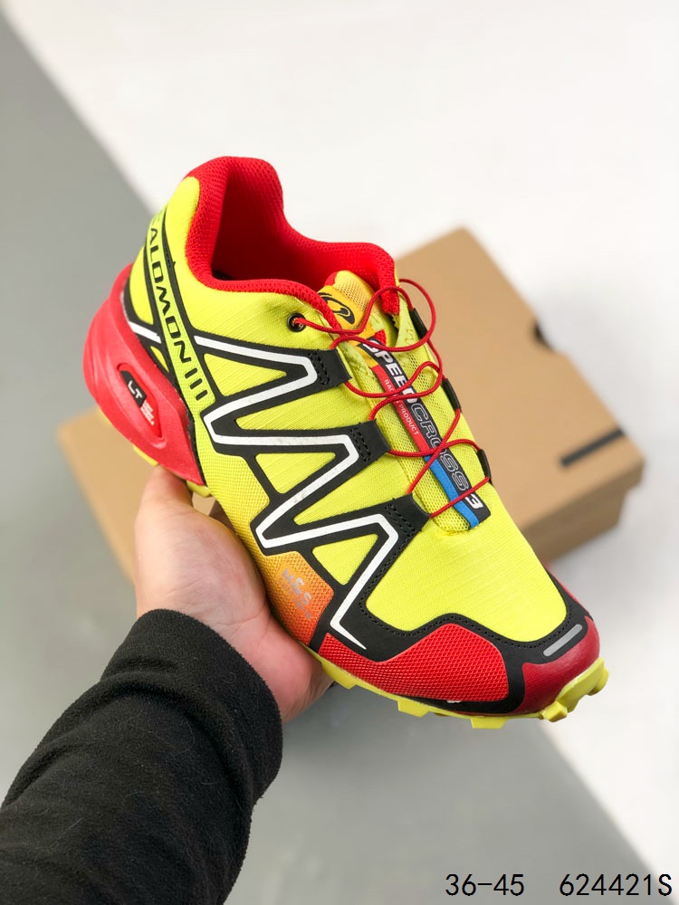 🈴️ 💰240
公司级✅Salomon萨洛蒙 Speedcross 3 简约舒适 防滑 低帮户外功能鞋
通过不同的几何纹路设计与不同密度的外底材质有机结合将抓地力与耐久性 充分发挥传奇的深沟花纹 可在越野过程中带来强劲的抓地力
采用透气网布与防护皮革组合鞋面材质 快速系带开合 欧索莱环保去臭环型组合鞋垫 外置4D先进科技以及CONTAGRIP大底
货号:475880
尺码:36 36.5 37.5 38 38.5 39 40 40.5 41 42 42.5 43 44 45
ID:624421S