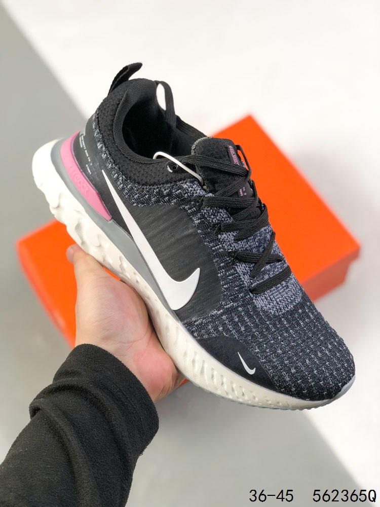 💰135
耐克 Nike React Infinity Run FK 3 PRM 男女子公路跑步鞋。助你在疾速跑后快速恢复,明天继续挑战耐力跑,你的征程它都能稳稳守护。 加宽前足设计和加厚泡绵层,有助提升柔软缓震性能,助力安心畅跑。 该鞋款久经测试,具备出色回弹性能,融入迅疾风范,助你疾速畅跑,一路向前。 从引领他人达成目标的配速员身上汲取设计灵感,以耀眼夺目的活力风范焕新呈现跑步基本单品。Nike React 技术采用轻盈耐穿泡绵打造,铸就出众回弹的顺畅迈步体验。 泡绵采用“弧形摇杆”造型,为跑步动作的三个阶段带来出众支撑。Flyknit 鞋面为关键部位营造出色透气性。足底采用加高缓震设计,外底增加橡胶材料,鞋口采用柔软泡绵织物制成,与 Flyknit 相得益彰
类型:男女鞋
货号:DZ3014
码数:如图
编码:562365Q