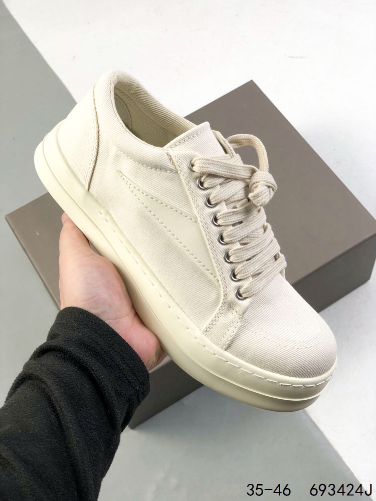 🈴️ 💰190
Rick owens 瑞克 欧文斯 低帮高街休闲板鞋 原鞋开发 独家私模大底 定制流苏鞋面布料 针车间距都是极致还原 一比一规格礼盒装 重达3斤以上 外加定制欧文斯保护盒 全套包装及配件 高端零售专供品质 区别市场货 纯手工打造 每一只都是独一无二 有手工质感的味道  进口小牛内里 牛皮鞋垫 手工车线。
尺码：35 36 37 38 39 40 41 42 43 44 45 46
ID：693424J