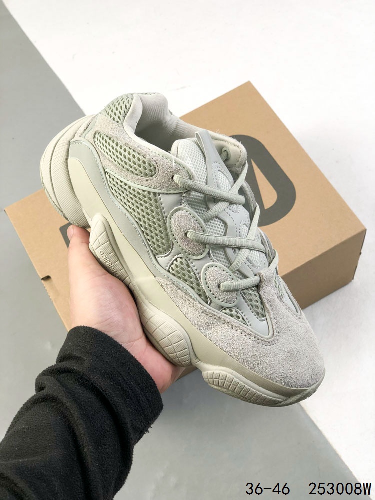 💰170
真标带半码!
Adidas/阿迪达斯 YEEZY Desert Rat 椰子500 鞋面采用皮革、磨砂小牛皮、麂皮和网眼三种材质打造,以复古气息 十足的 adiPrene 中底取代早前的人气BOOST 缓震设计
ID:253008W