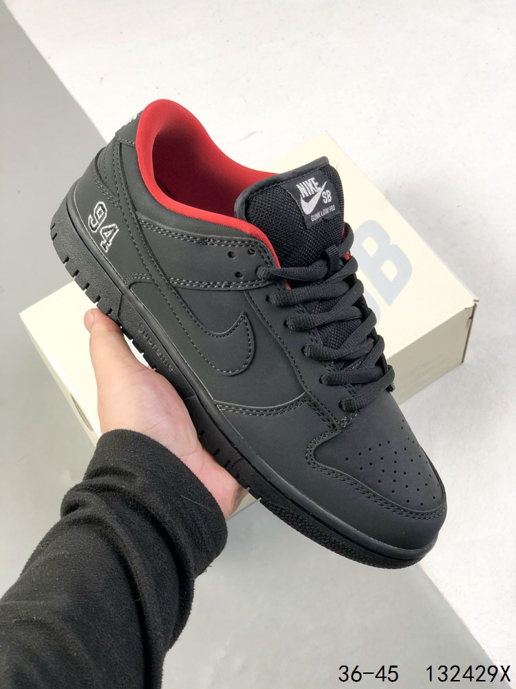 🈴️💰140
真标带半码!
耐克Nike SB Dunk Low 复古低帮休闲运动滑板板鞋。采用脚感柔软舒适ZoomAir气垫,有效吸收滑板等极限运动在落地时带来的冲击力,为街头运动者们提供更好的保护
ID:132429X