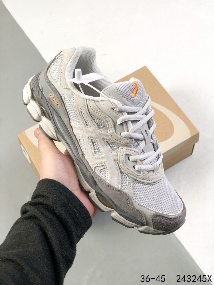 🈴️ 💰180
公司级带半码！
ASICS/亚瑟士 Tiger GEL-NYC户外越野休闲运动跑步鞋。#透气网眼鞋面配合部分合成革材质#采用全新AHAR+橡胶材质,更加耐磨.
尺码：36-45
ID：243245X