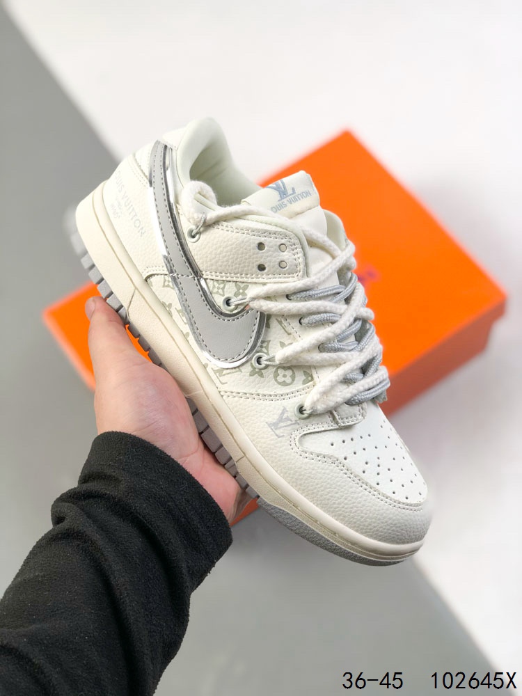 💰150
真标带半码！
耐克Nike SB Dunk Low 联名 绑绳 复古低帮休闲运动滑板板鞋。采用脚感柔软舒适ZoomAir气垫，有效吸收滑板等极限运动在落地时带来的冲击力，为街头运动者们提供更好的保护
ID：102645X