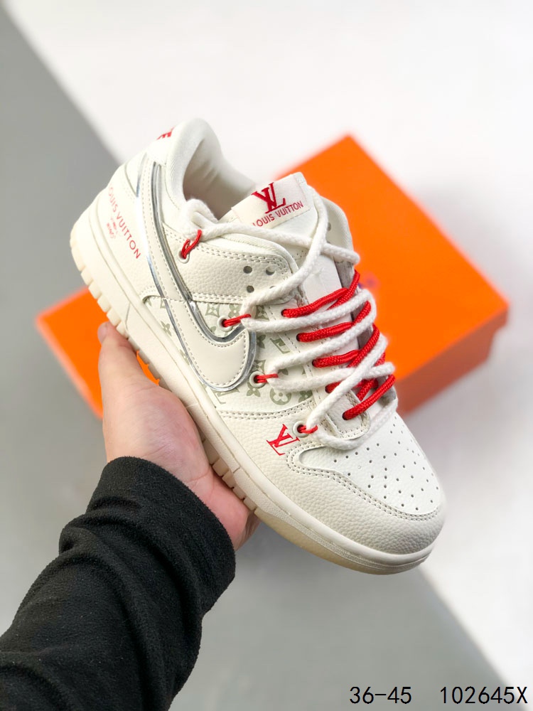 💰150
真标带半码！
耐克Nike SB Dunk Low 联名 绑绳 复古低帮休闲运动滑板板鞋。采用脚感柔软舒适ZoomAir气垫，有效吸收滑板等极限运动在落地时带来的冲击力，为街头运动者们提供更好的保护
ID：102645X